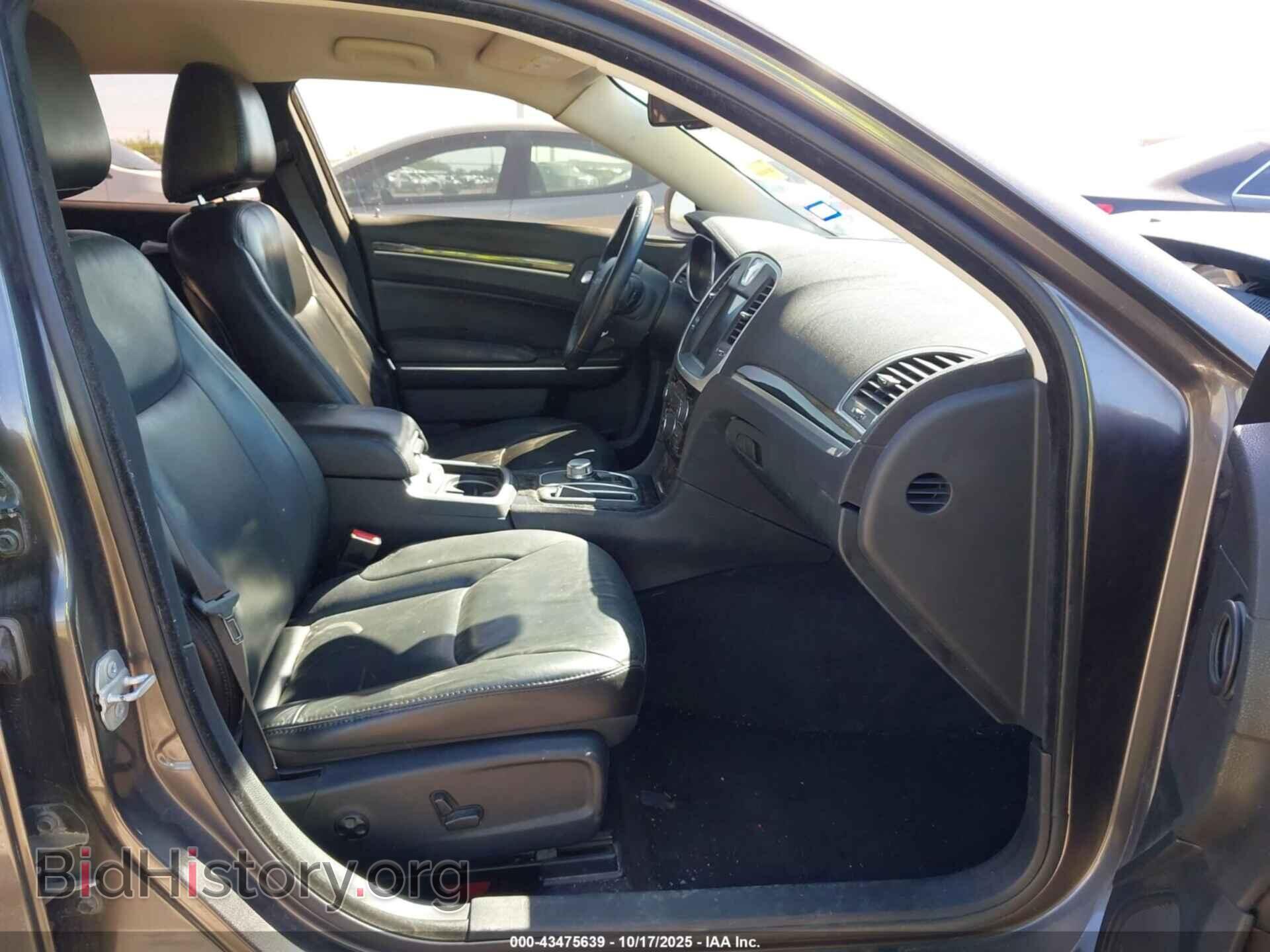 2016 CHRYSLER 300 - VIN: 2C3CCAAG3GH135411 - Фото 5