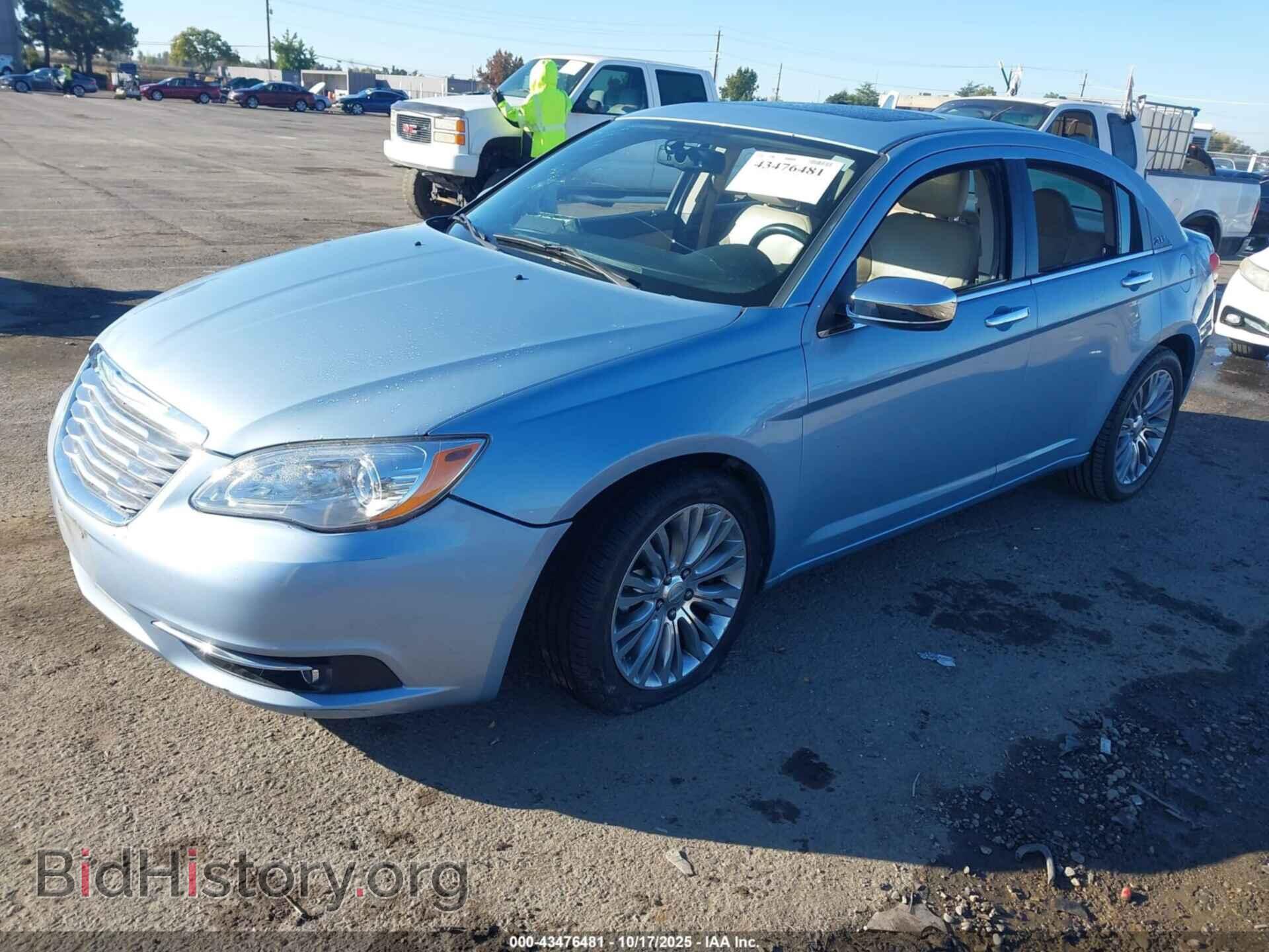 2012 CHRYSLER 200 - VIN: 1C3CCBCB1CN284358 - Photo 2