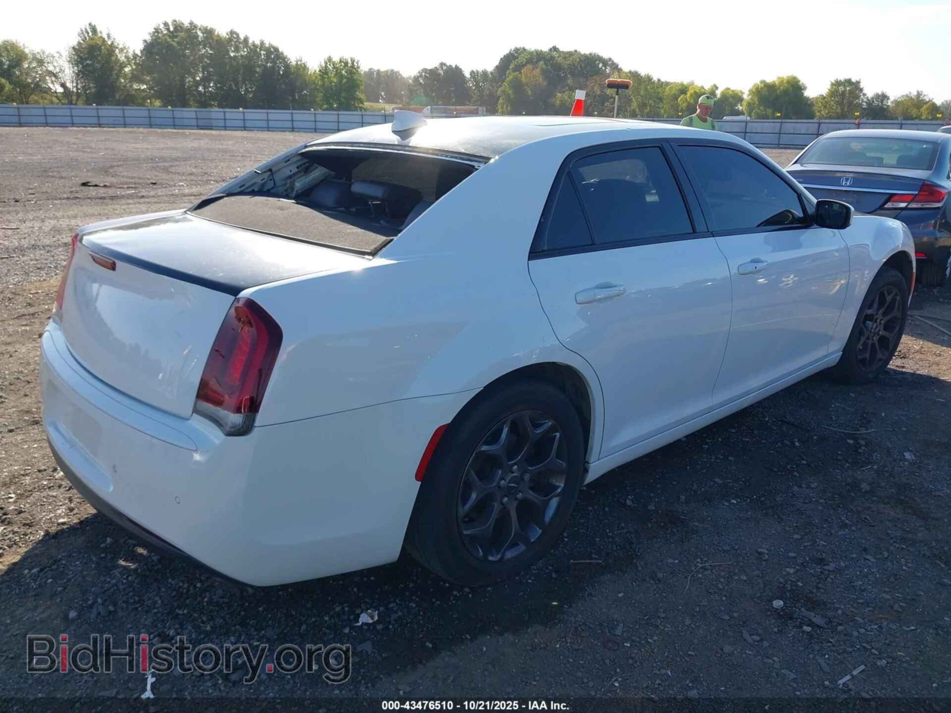 2017 CHRYSLER 300 - VIN: 2C3CCAGG6HH512788 - Фото 4