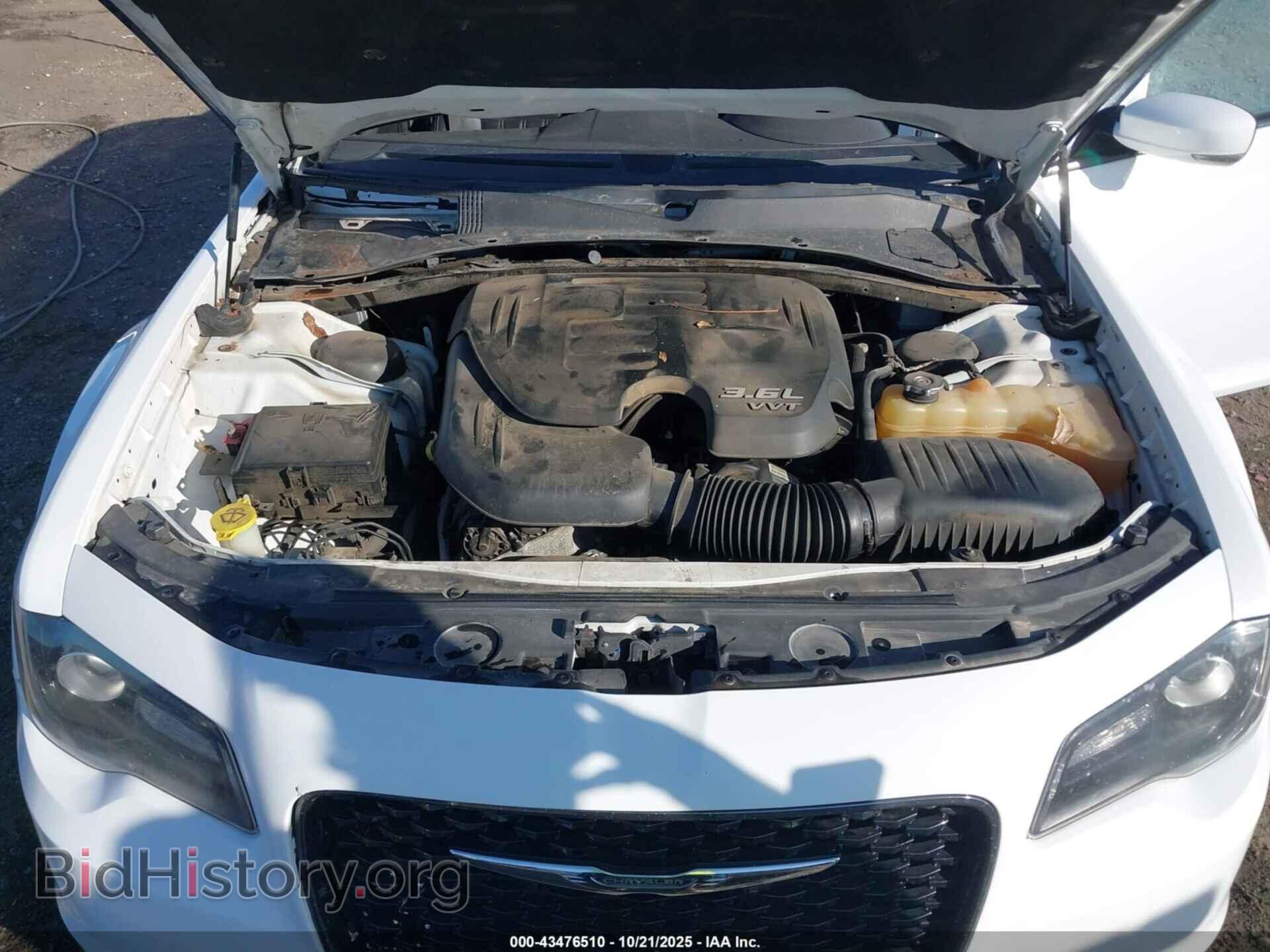 2017 CHRYSLER 300 - VIN: 2C3CCAGG6HH512788 - Фото 10