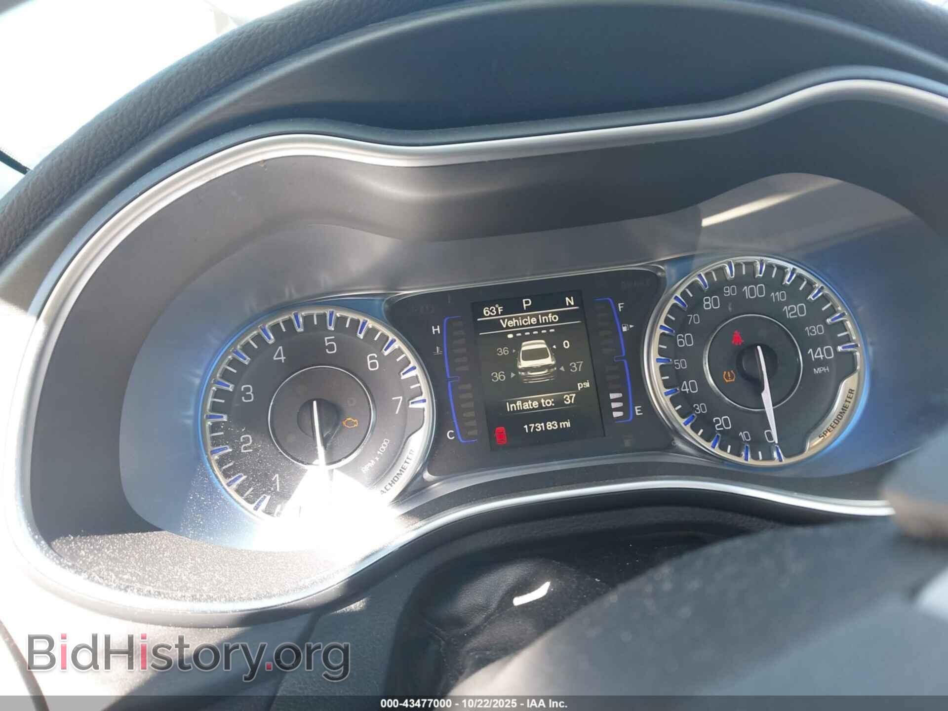 2015 CHRYSLER 200 - VIN: 1C3CCCAB0FN616125 - Фото 7