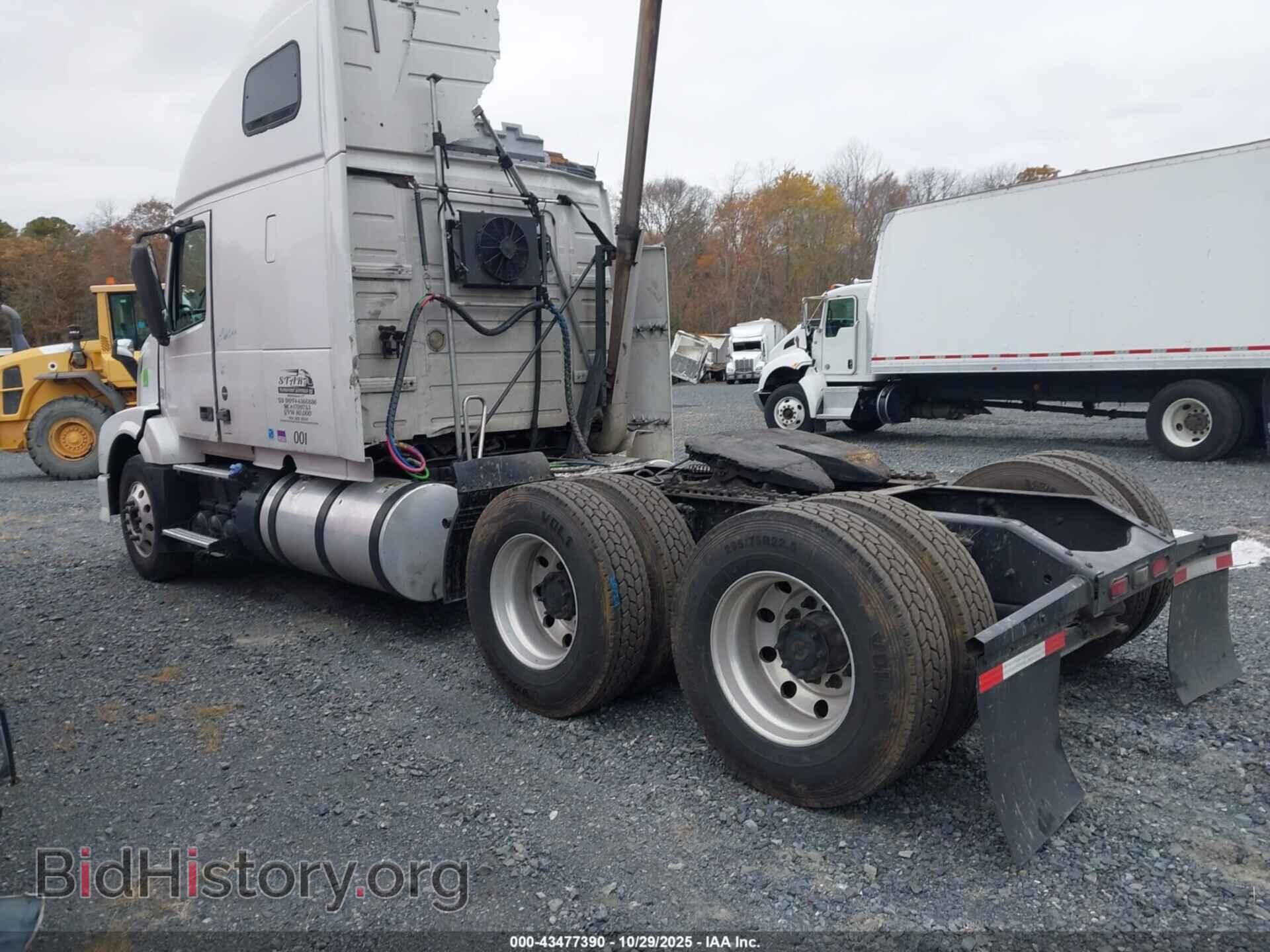 2013 VOLVO VN - VIN: 4V4NC9EG3DN135185 - Фото 3