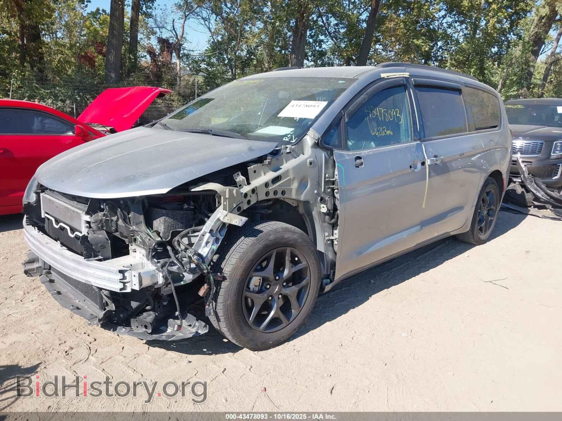 2019 CHRYSLER PACIFICA - VIN: 2C4RC1BG2KR710539 - Фото 2