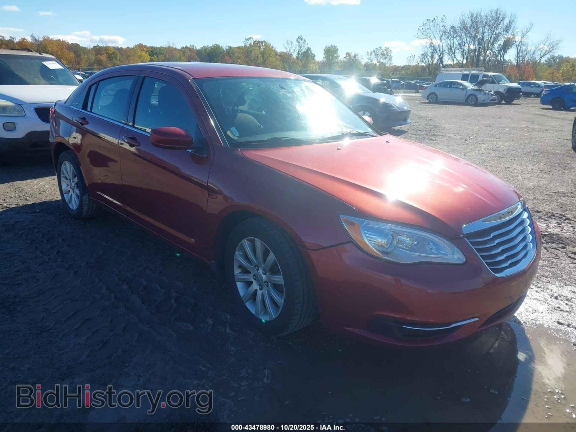 Фотография 1C3CCBBG3DN556536 - CHRYSLER 200 2013