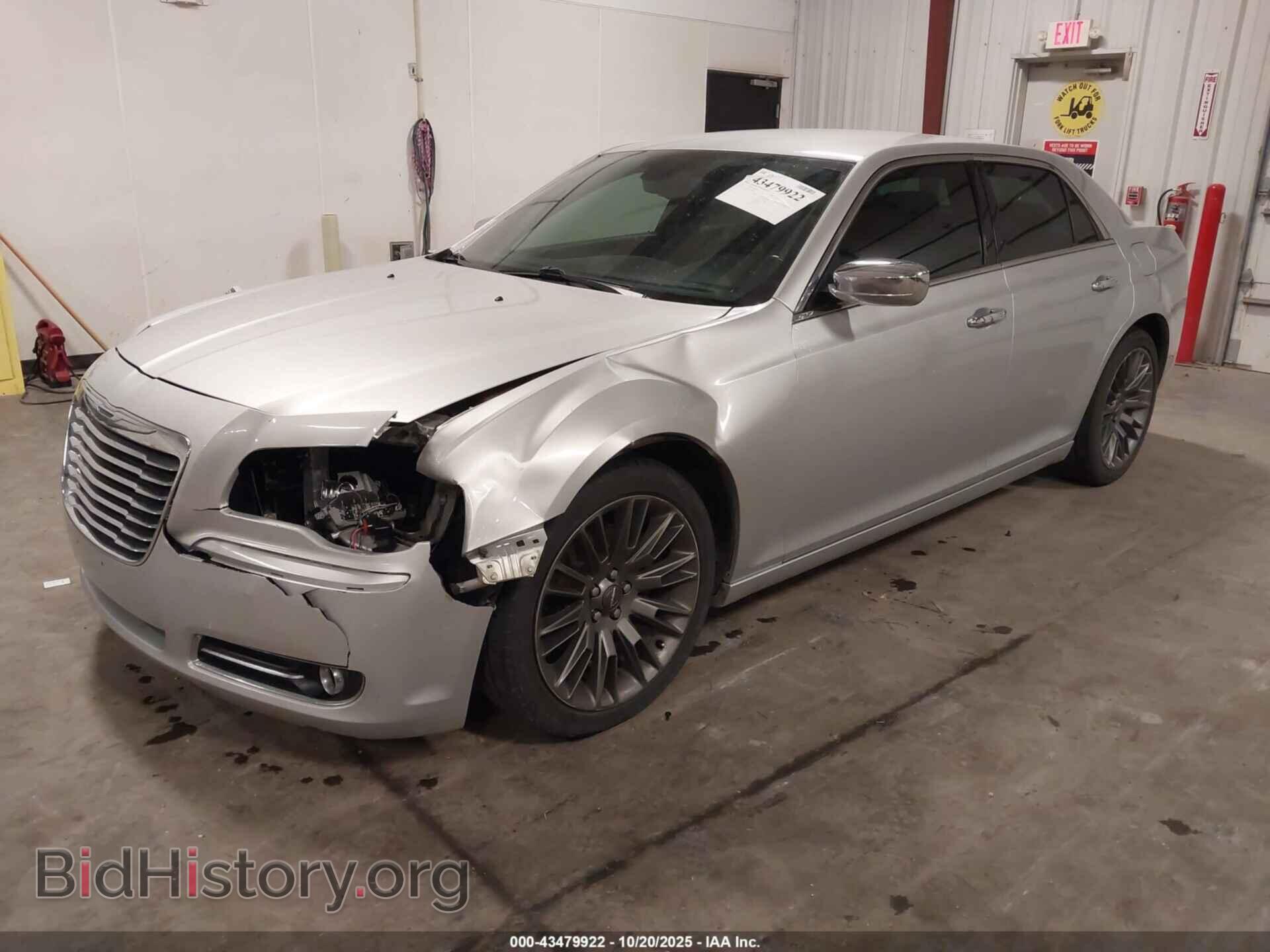 2012 CHRYSLER 300C - VIN: 2C3CCAET1CH308683 - Photo 2