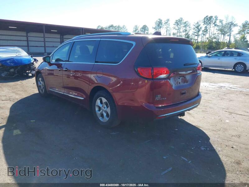 2017 Chrysler PACIFICA (VIN 2C4RC1EG8HR850650) — фото 3 из 16