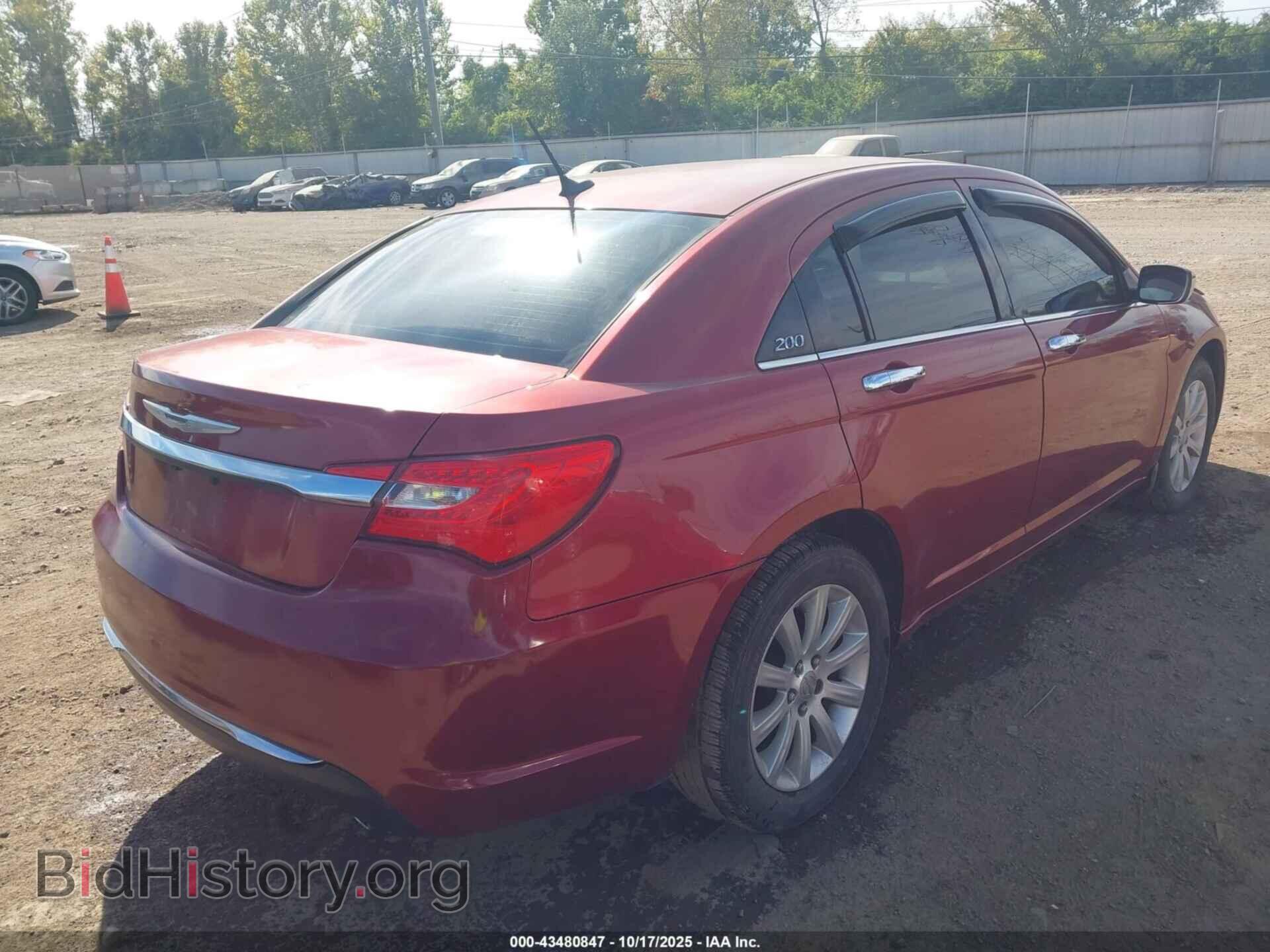 2014 CHRYSLER 200 - VIN: 1C3CCBCG8EN172042 - Фото 4