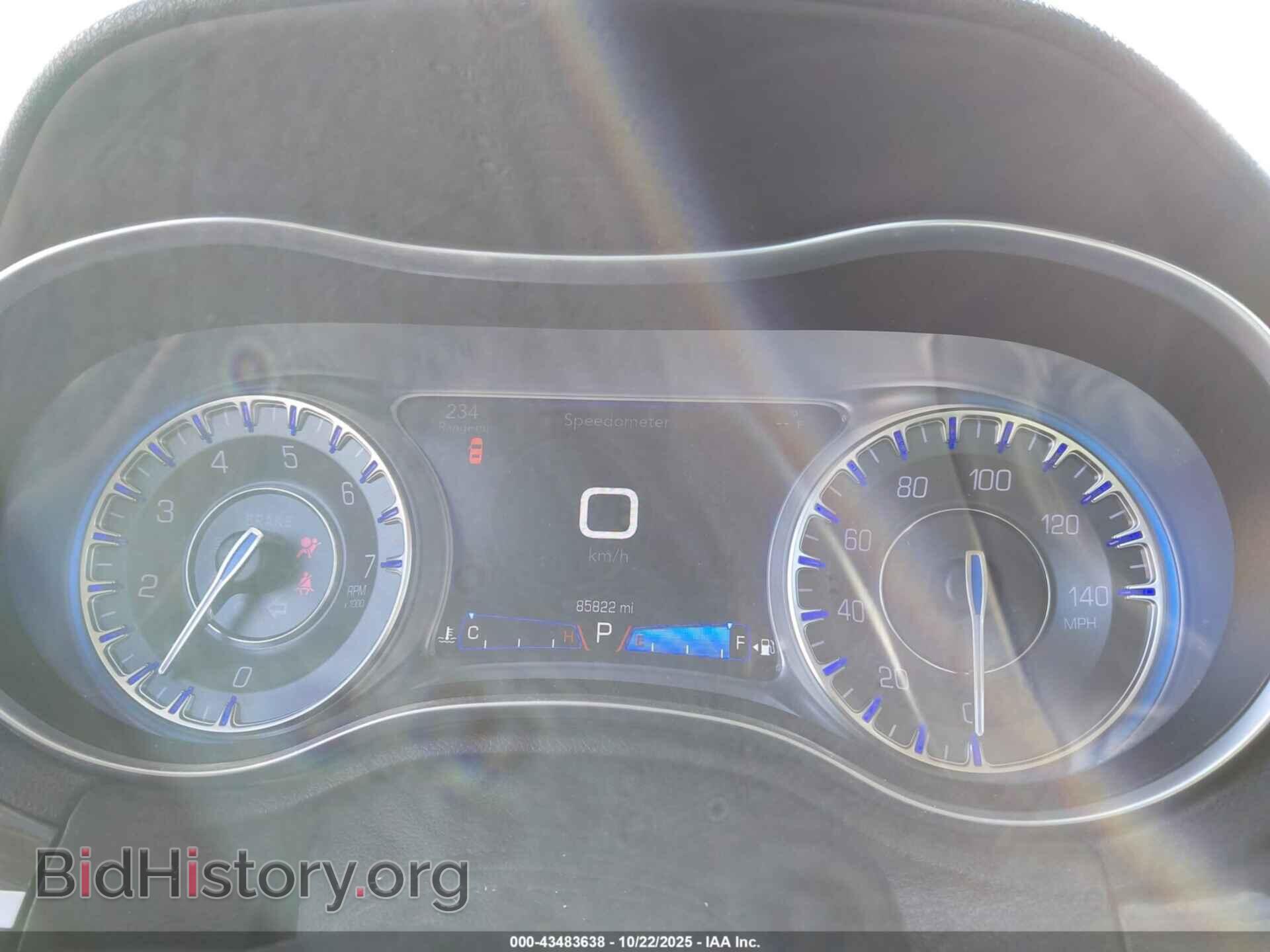 2018 CHRYSLER 300 - VIN: 2C3CCARG1JH283763 - Фото 16