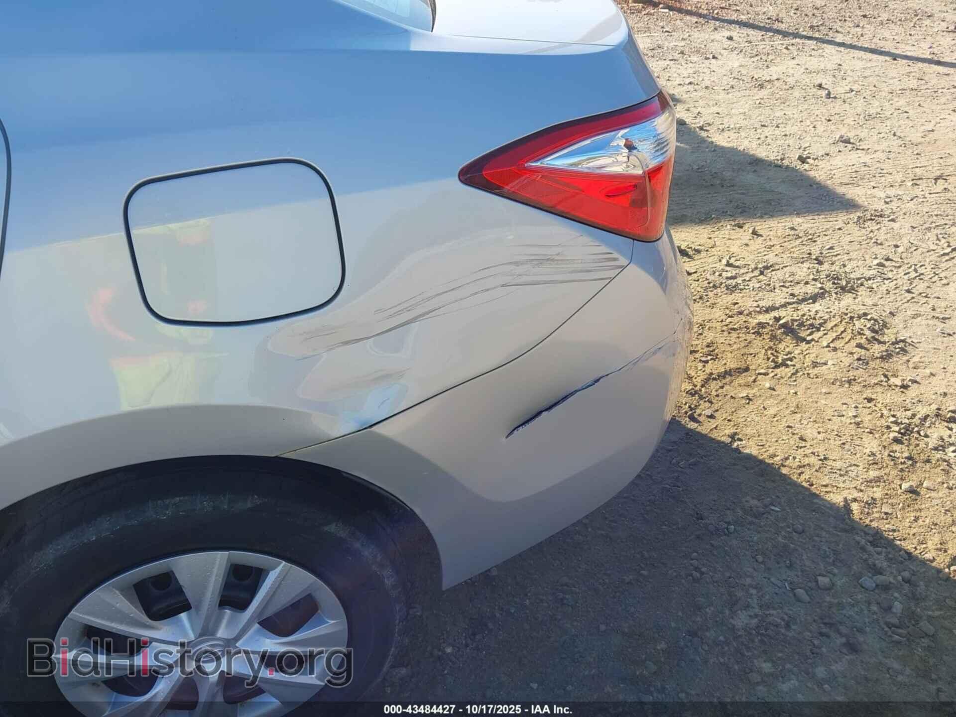 2015 TOYOTA COROLLA - VIN: 2T1BURHE5FC256750 - Фото 18