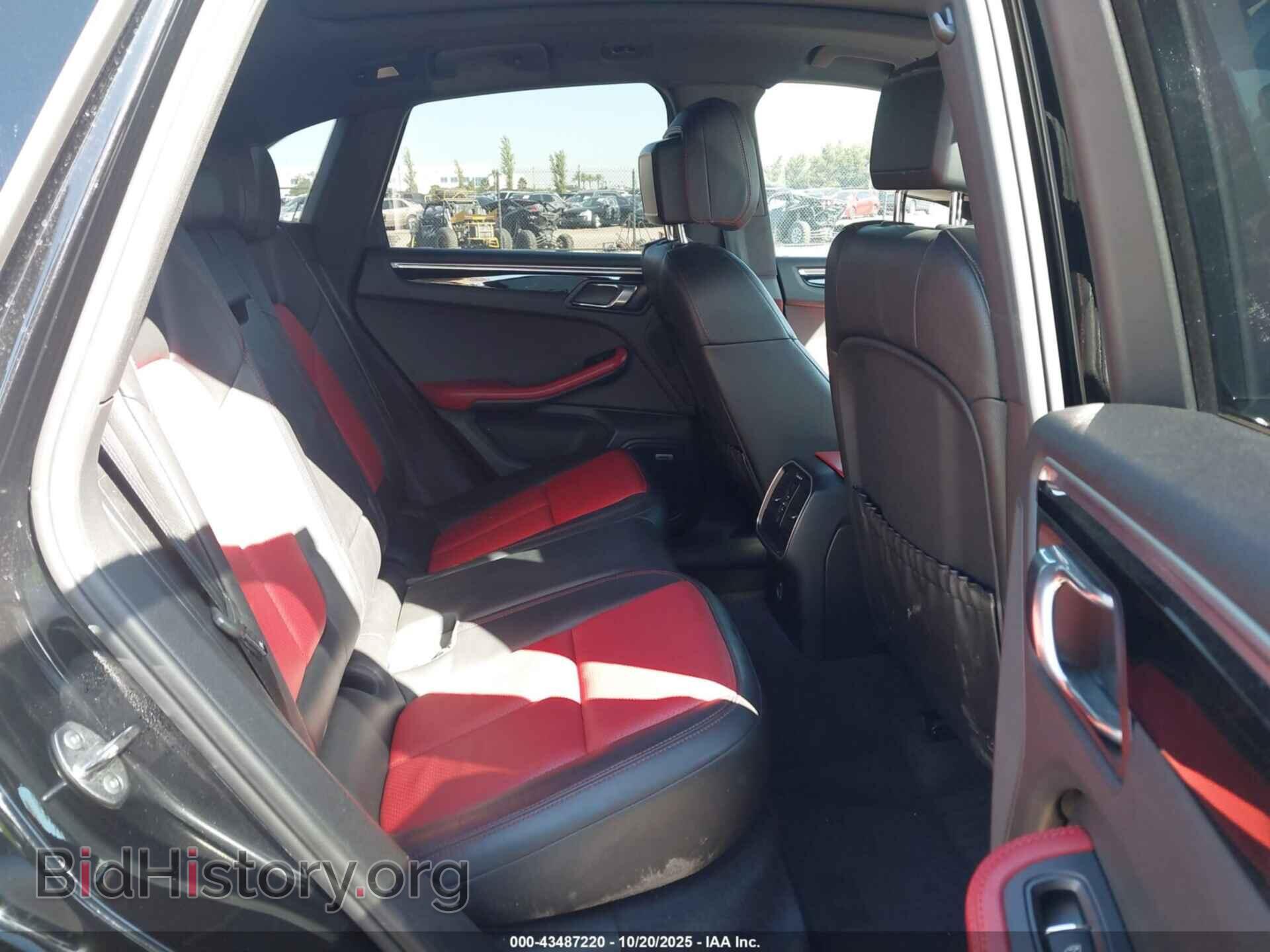 2017 PORSCHE MACAN - VIN: WP1AB2A52HLB21089 - Photo 8