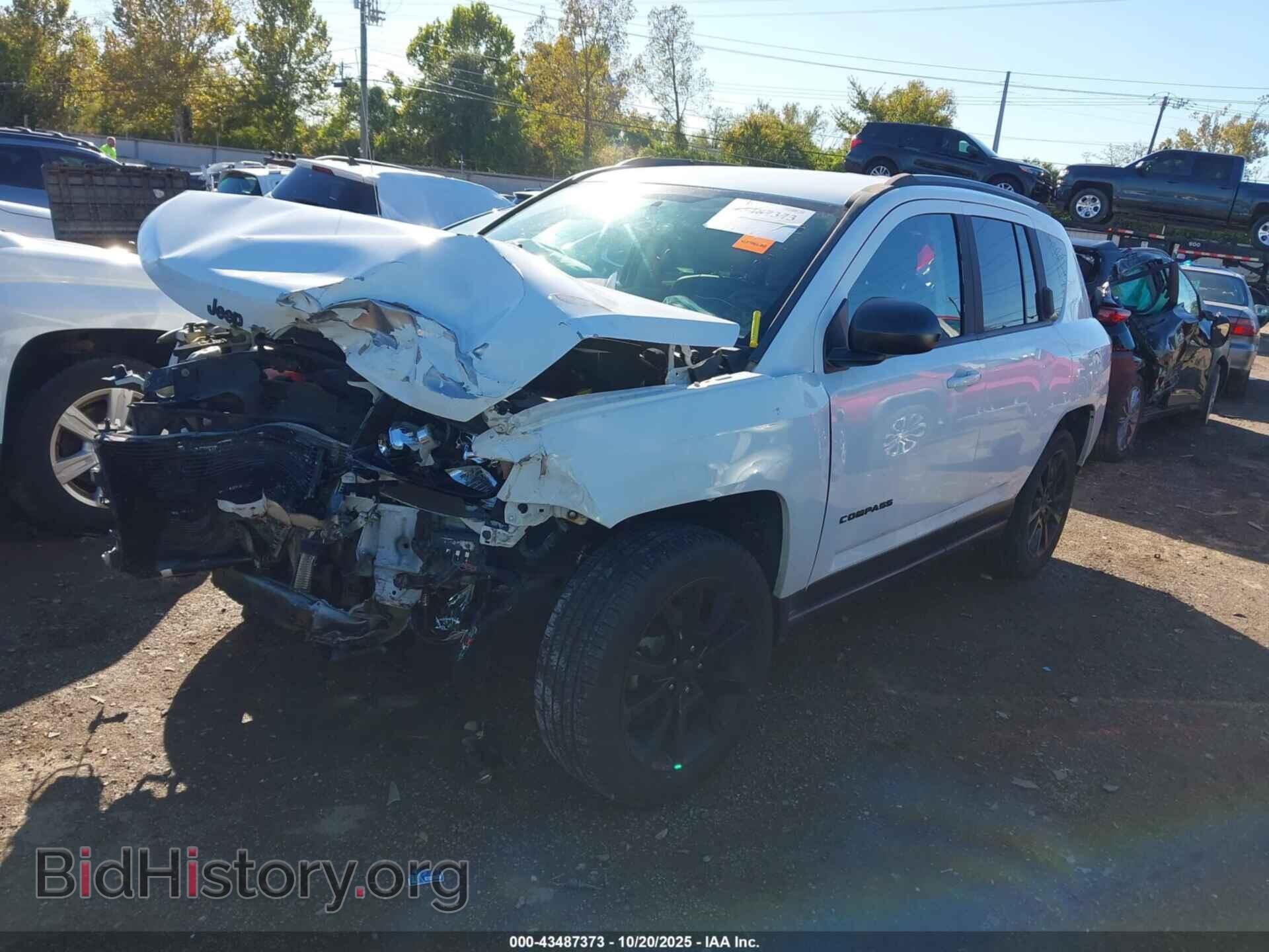 2015 JEEP COMPASS - VIN: 1C4NJDBBXFD291505 - Фото 2