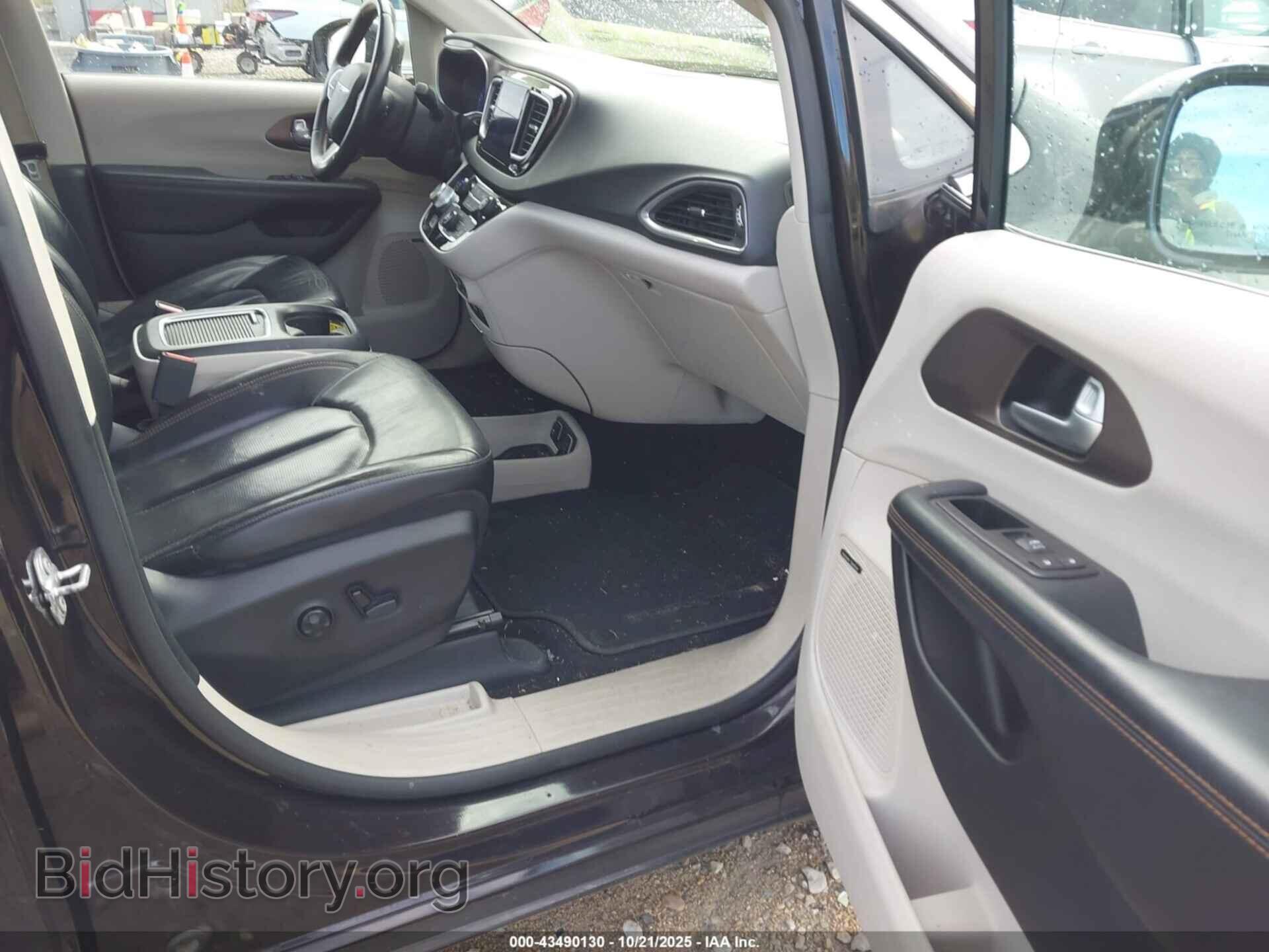 2017 CHRYSLER PACIFICA - VIN: 2C4RC1EG7HR608416 - Photo 5