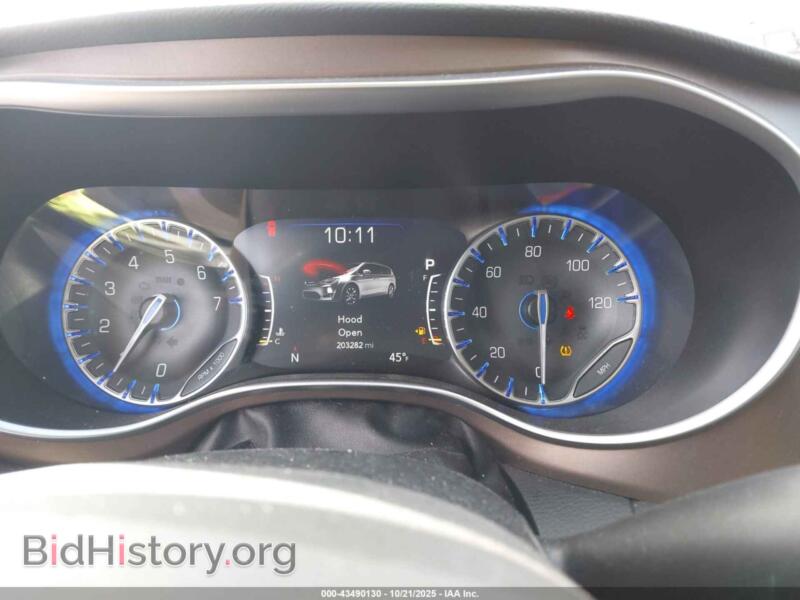 2017 Chrysler PACIFICA (VIN 2C4RC1EG7HR608416) — фото 7 из 16
