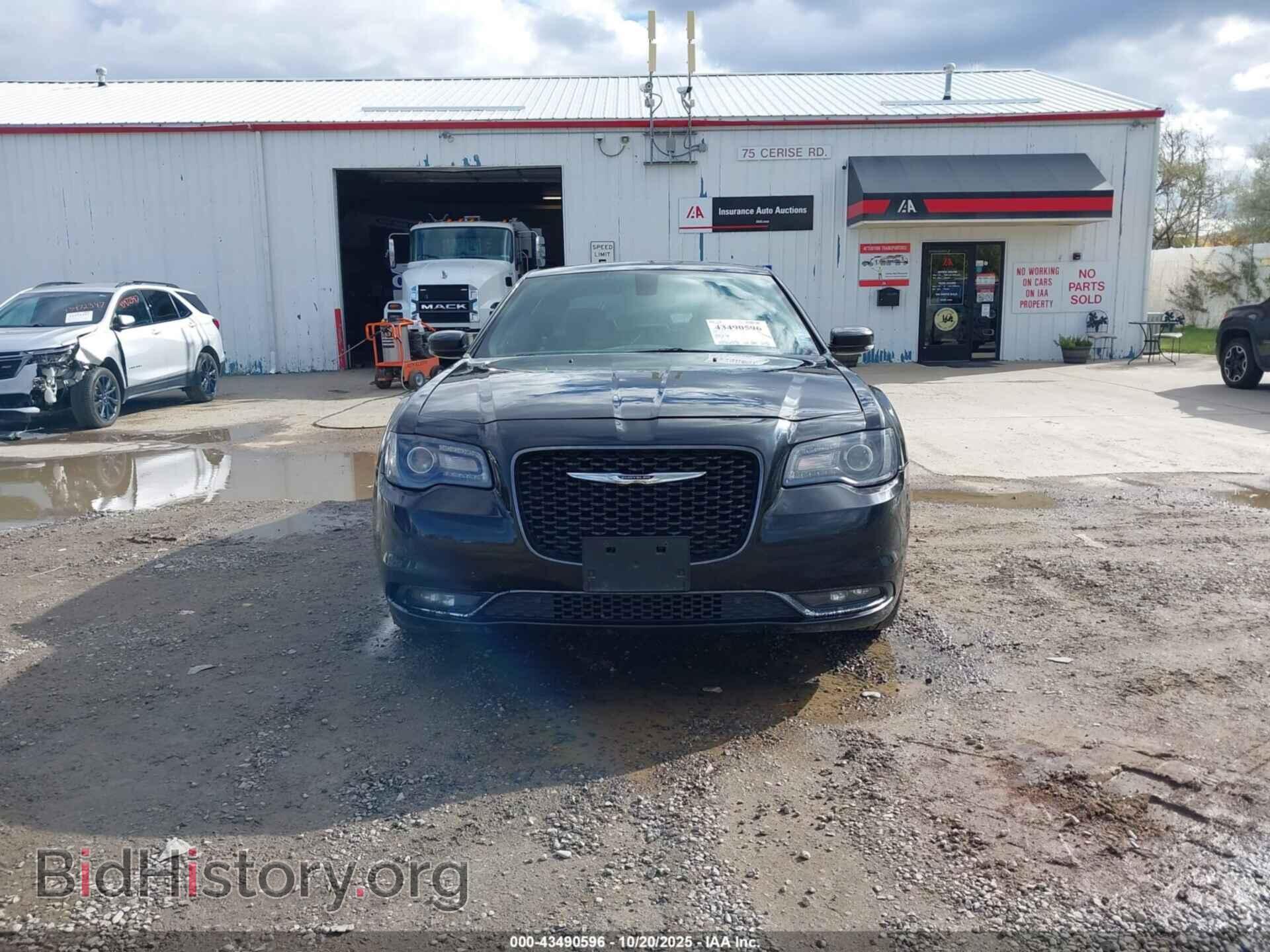 2017 CHRYSLER 300 - VIN: 2C3CCAGG5HH522065 - Фото 12