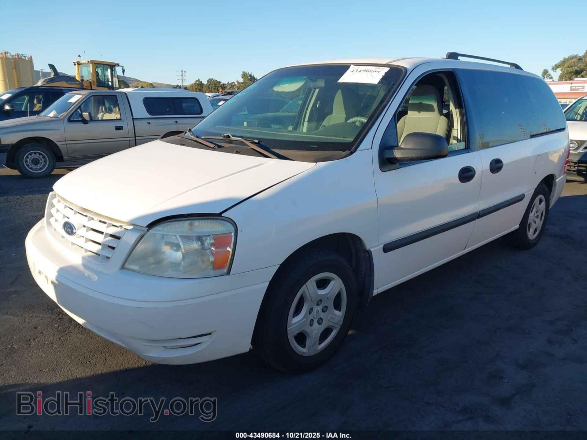 2007 FORD FREESTAR - VIN: 2FMZA51637BA09509 - Фото 2