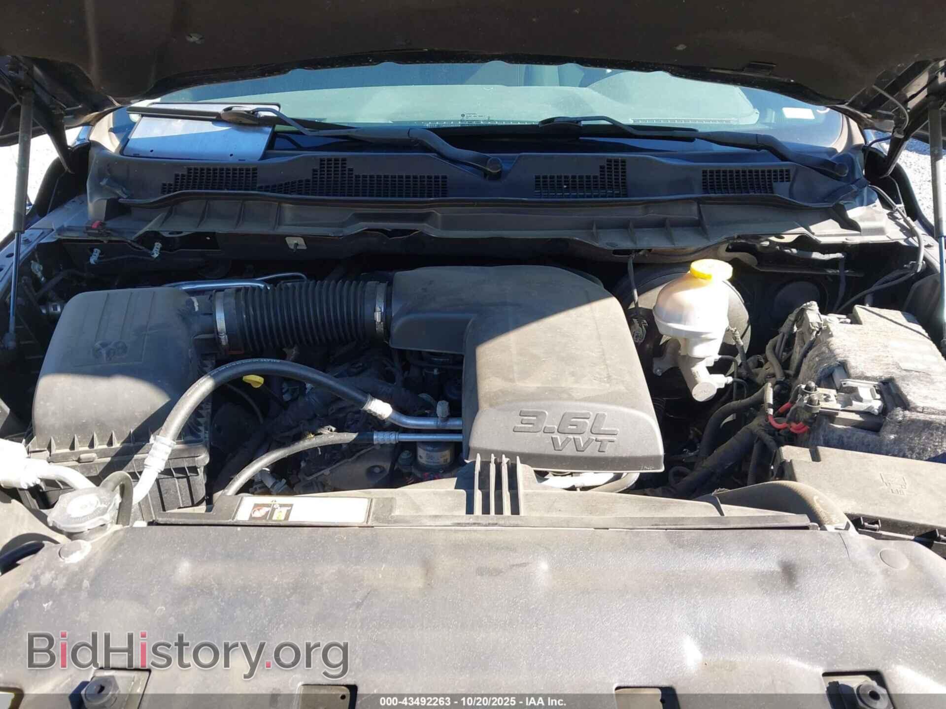2018 RAM 1500 - VIN: 1C6RR7FG7JS260936 - Photo 10