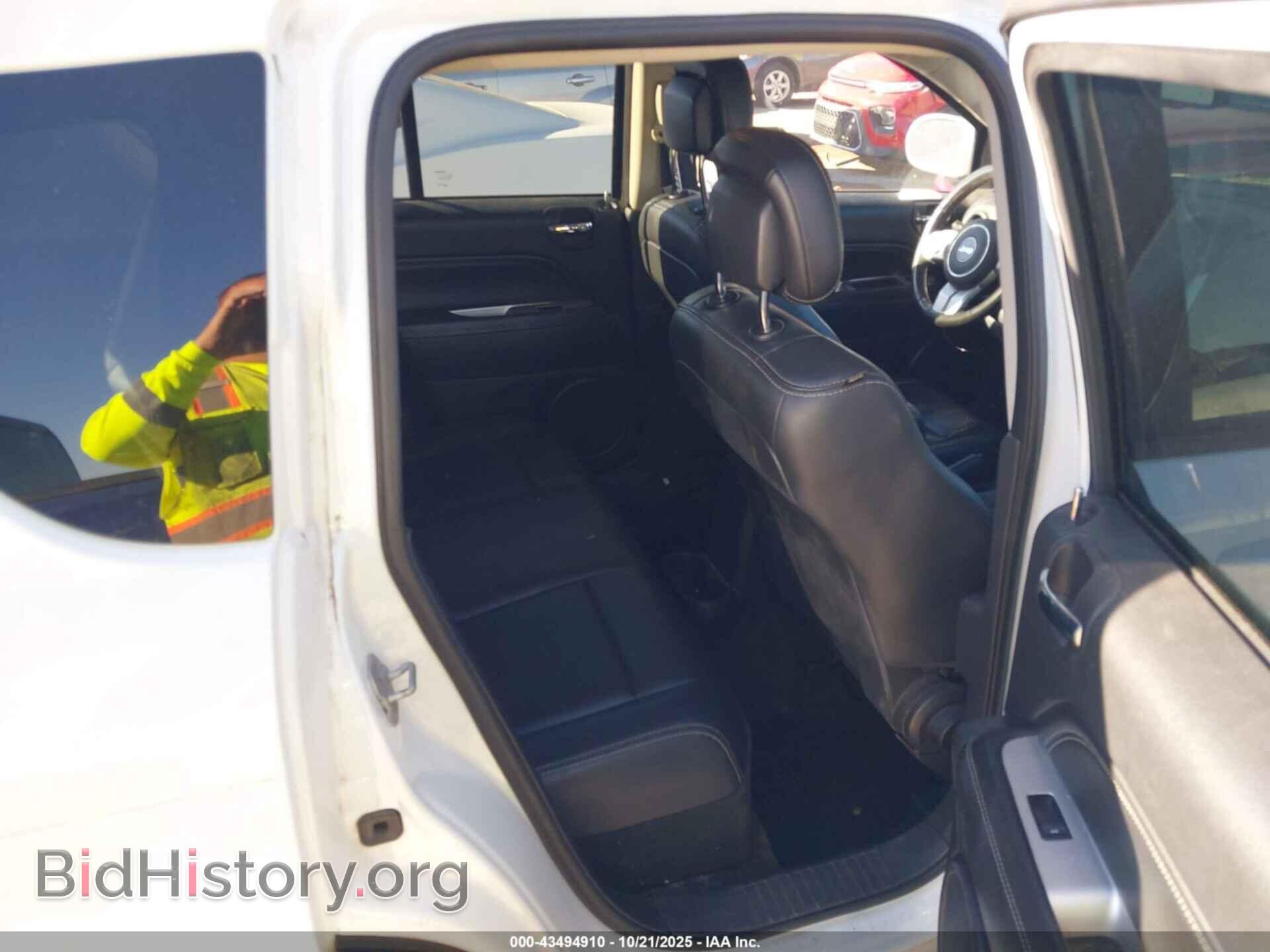 2015 JEEP COMPASS - VIN: 1C4NJCEA3FD263381 - Фото 8