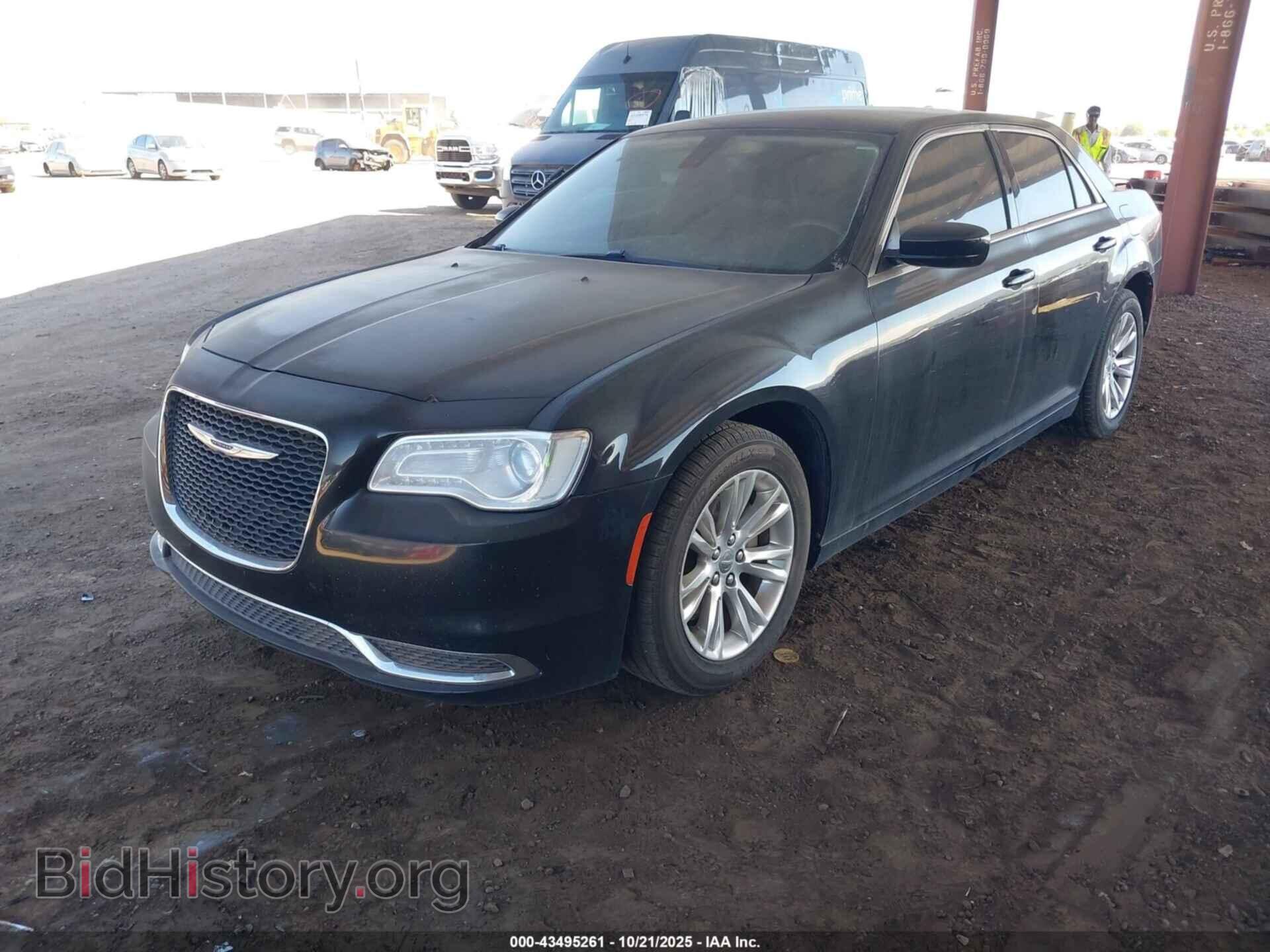 2015 CHRYSLER 300 - VIN: 2C3CCAAG1FH921528 - Фото 2