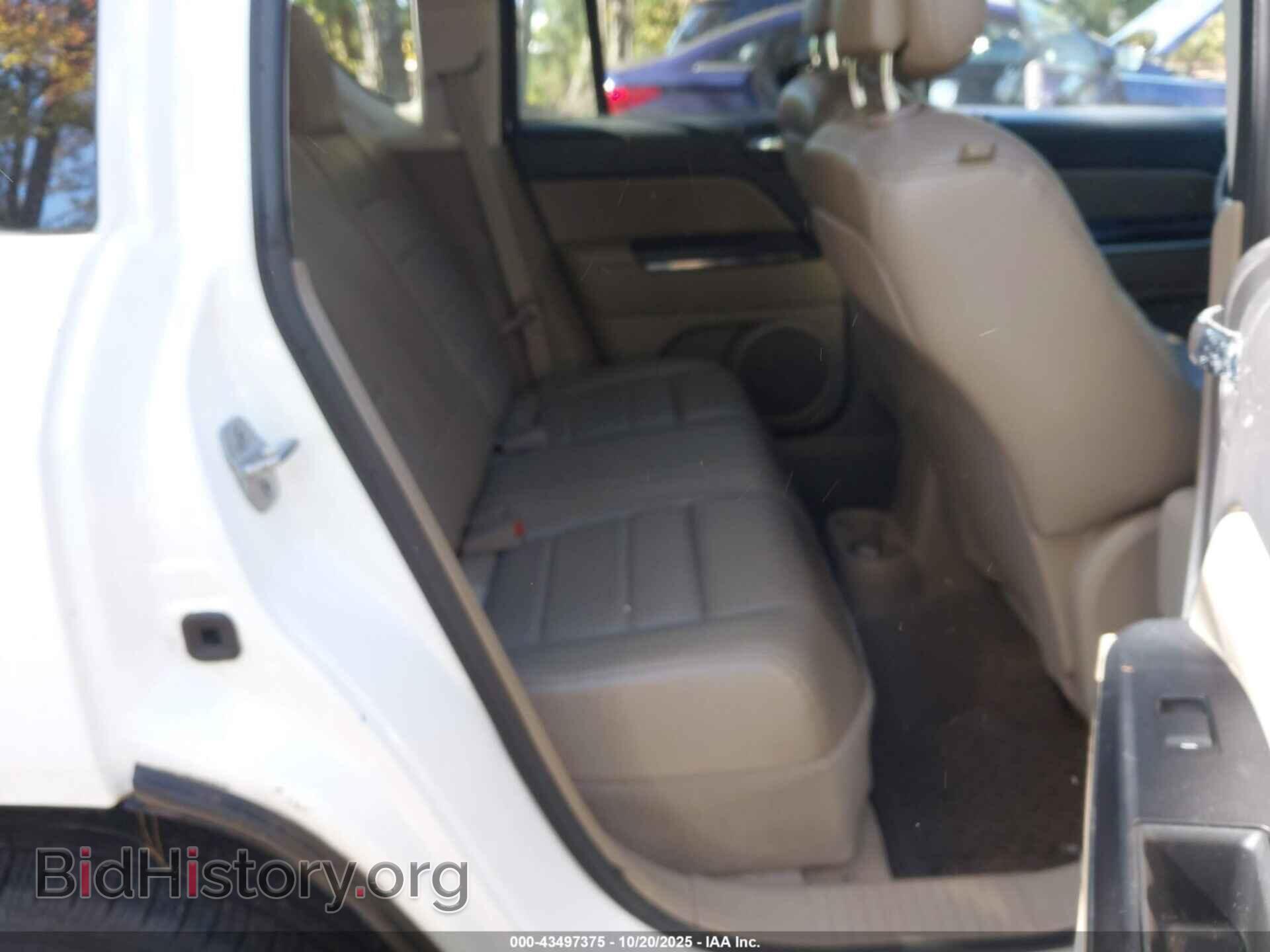 2011 JEEP COMPASS - VIN: 1J4NF5FB3BD158302 - Photo 8