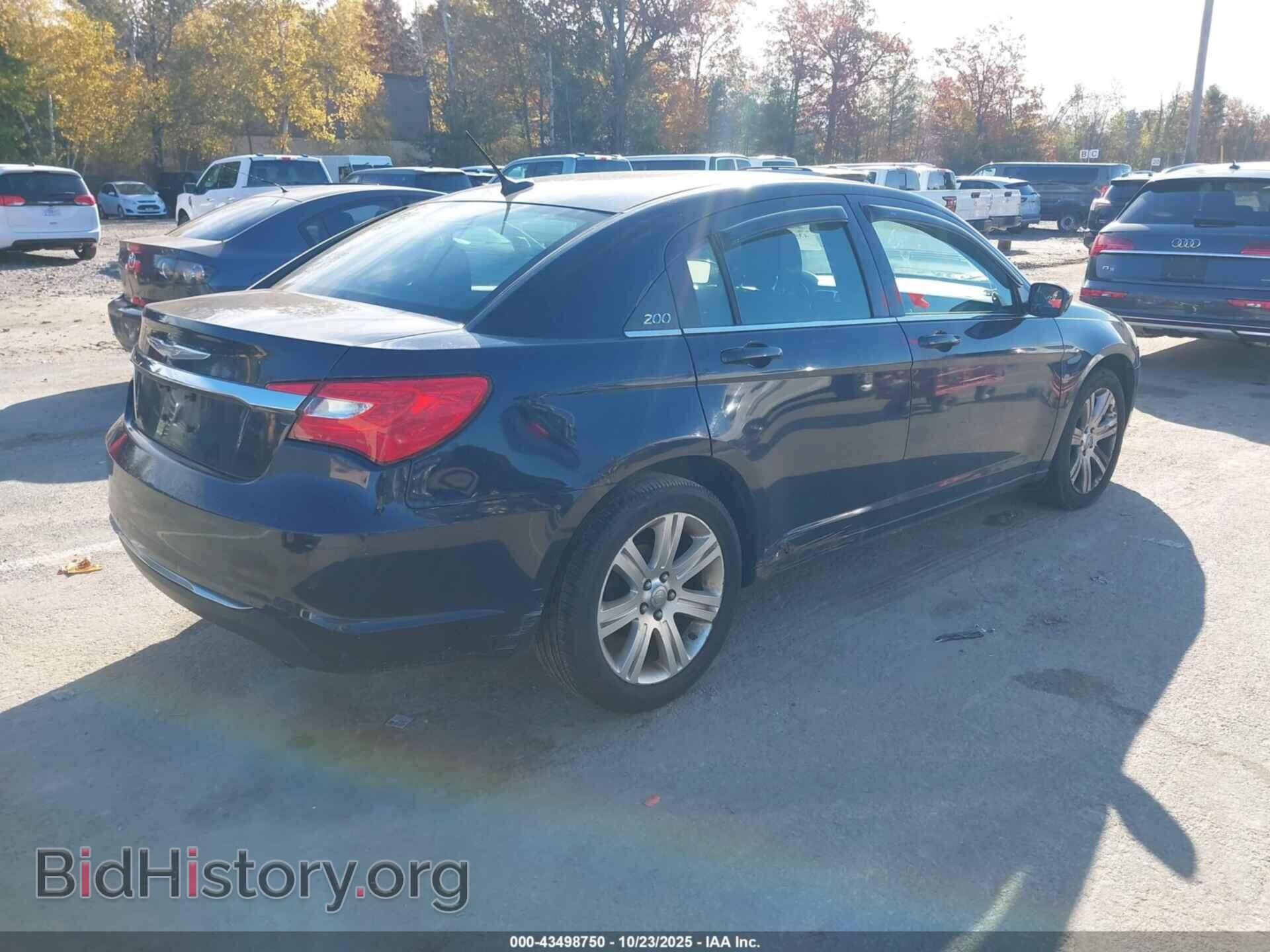 2011 CHRYSLER 200 - VIN: 1C3BC1FB7BN592943 - Фото 4