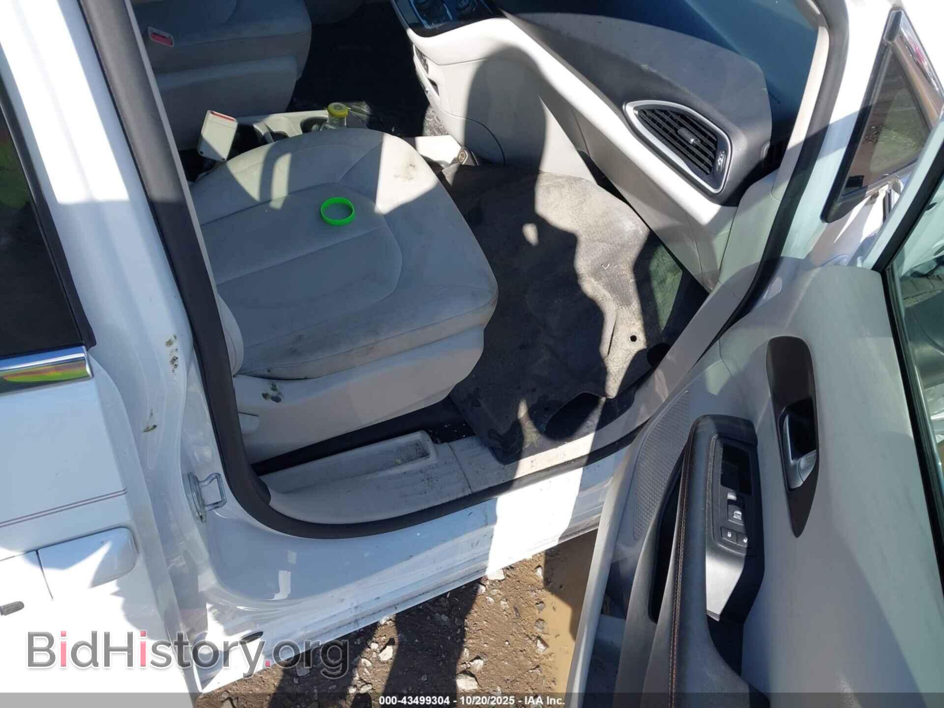 2017 CHRYSLER PACIFICA - VIN: 2C4RC1DG9HR518976 - Фото 5
