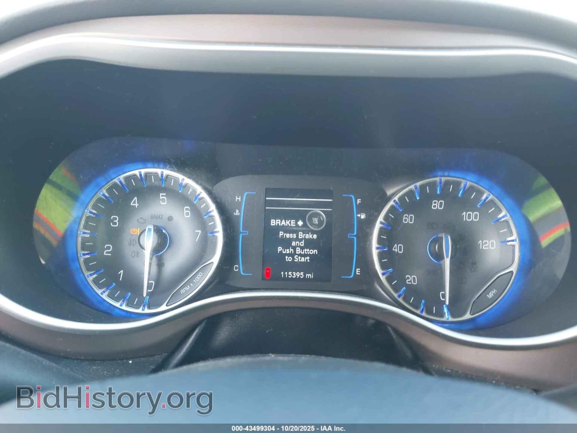 2017 CHRYSLER PACIFICA - VIN: 2C4RC1DG9HR518976 - Фото 7