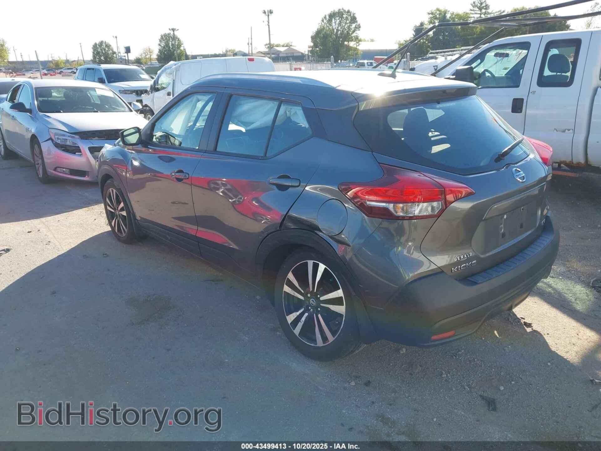 2019 NISSAN KICKS - VIN: 3N1CP5CU3KL566683 - Фото 3