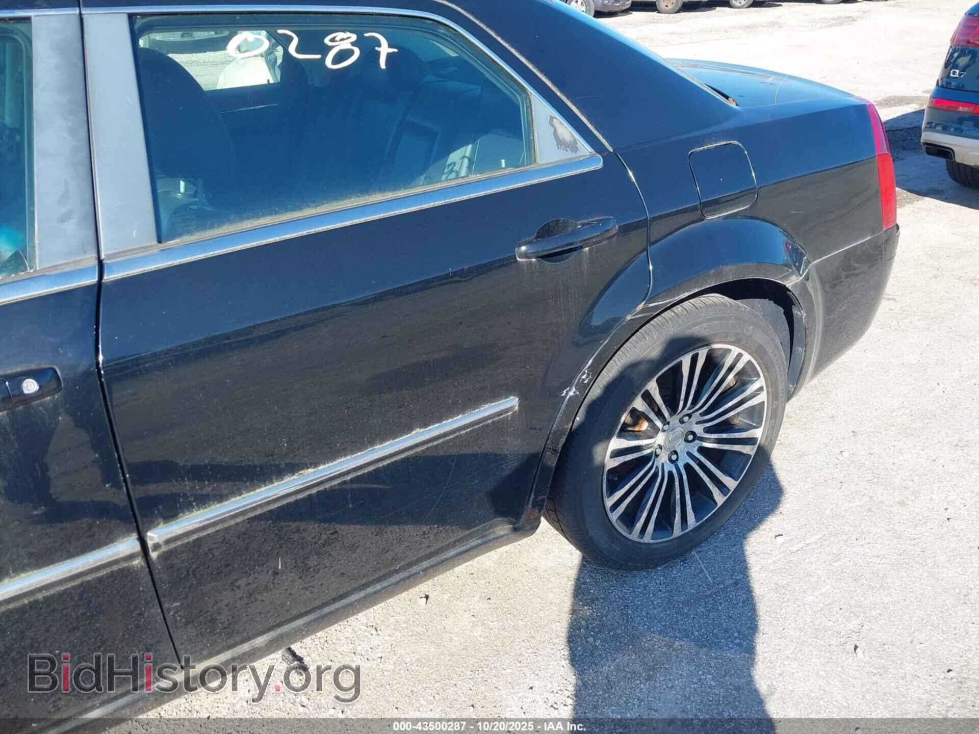 2010 CHRYSLER 300 - VIN: 2C3CA2CV9AH330007 - Фото 6