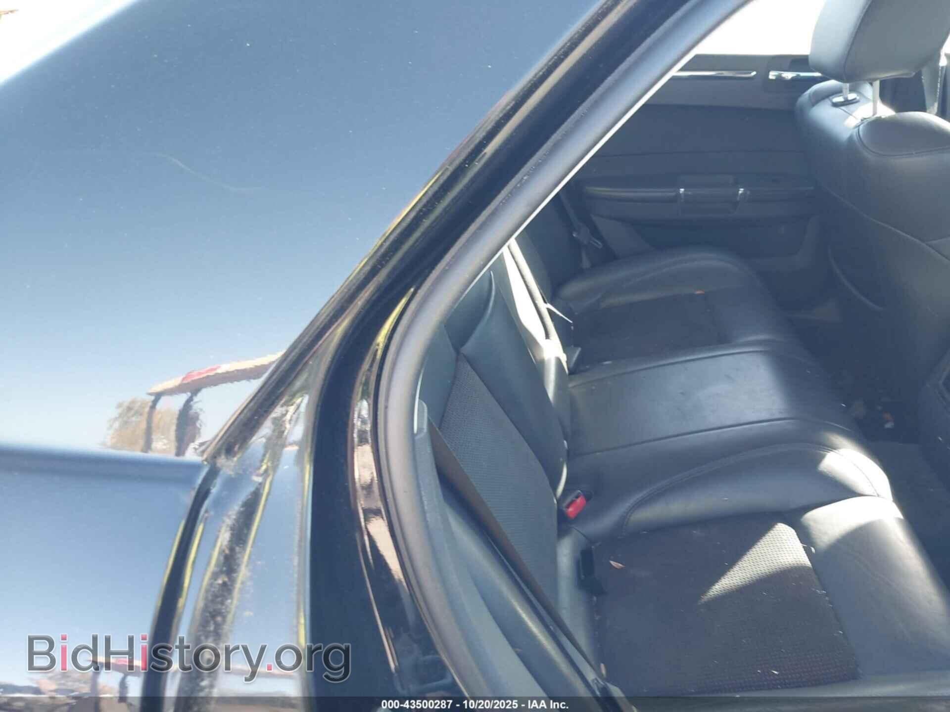 2010 CHRYSLER 300 - VIN: 2C3CA2CV9AH330007 - Фото 8