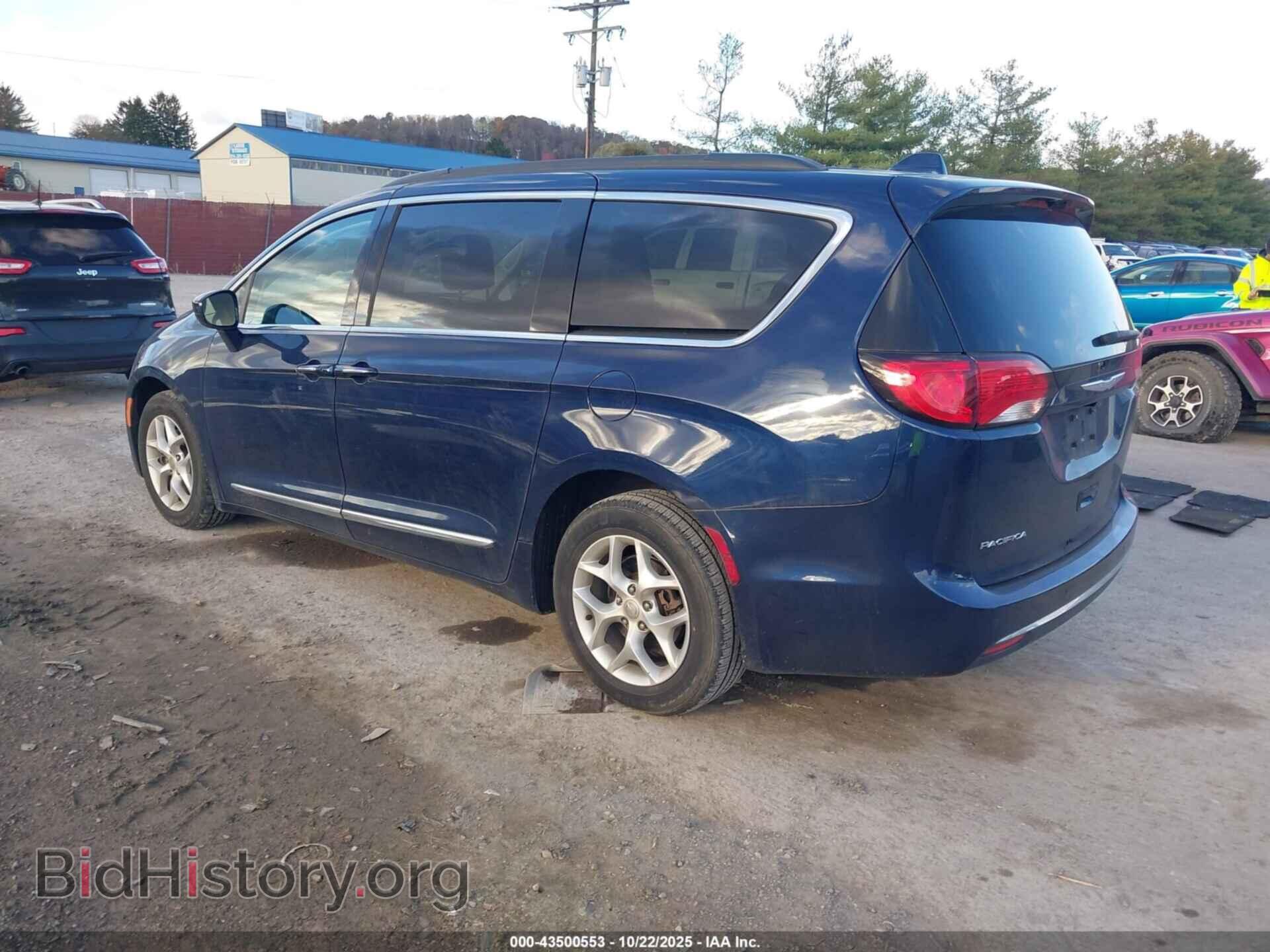2017 CHRYSLER PACIFICA - VIN: 2C4RC1BG7HR611028 - Фото 3