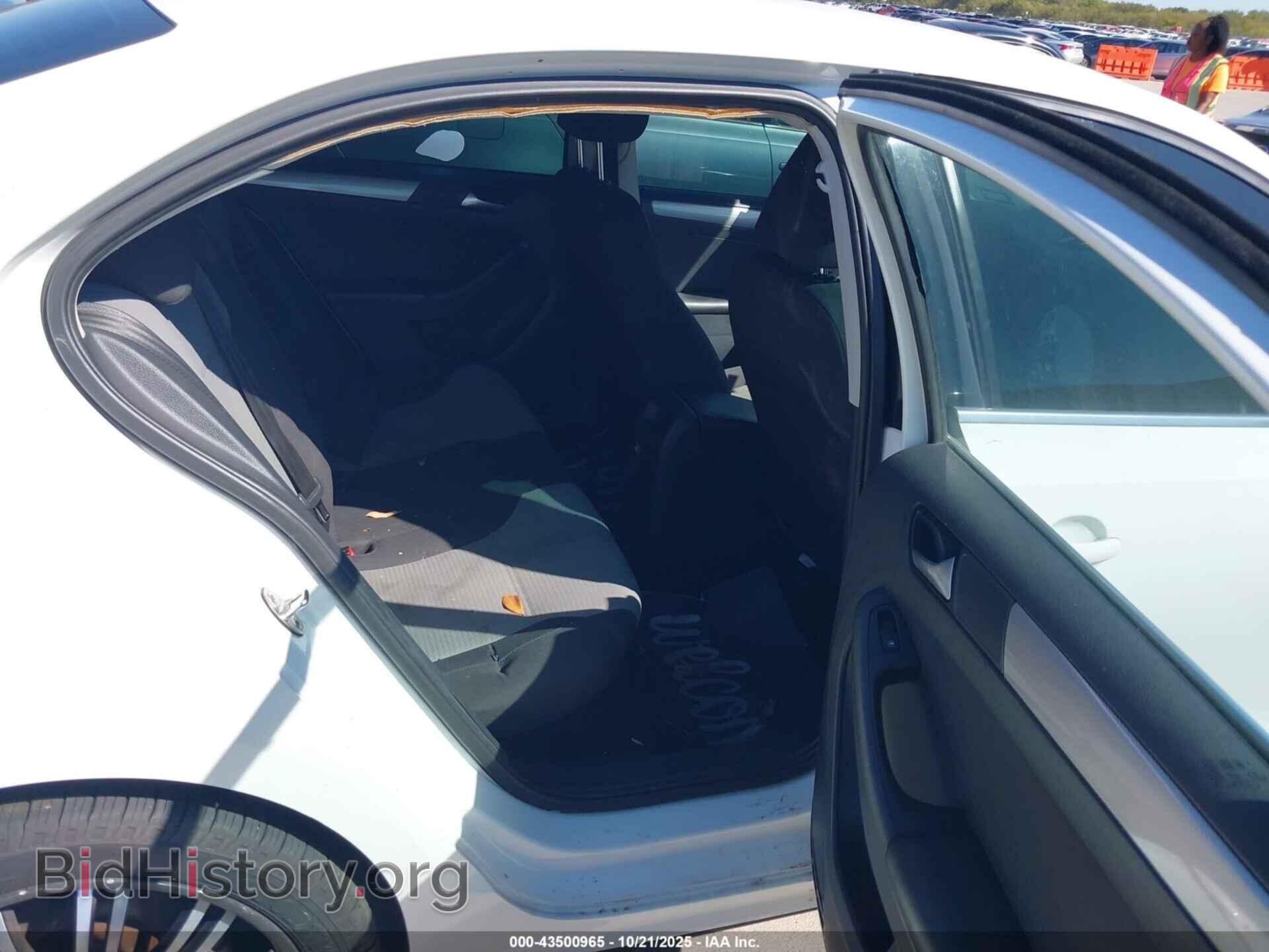 2017 VOLKSWAGEN JETTA - VIN: 3VW2B7AJ3HM395798 - Фото 8