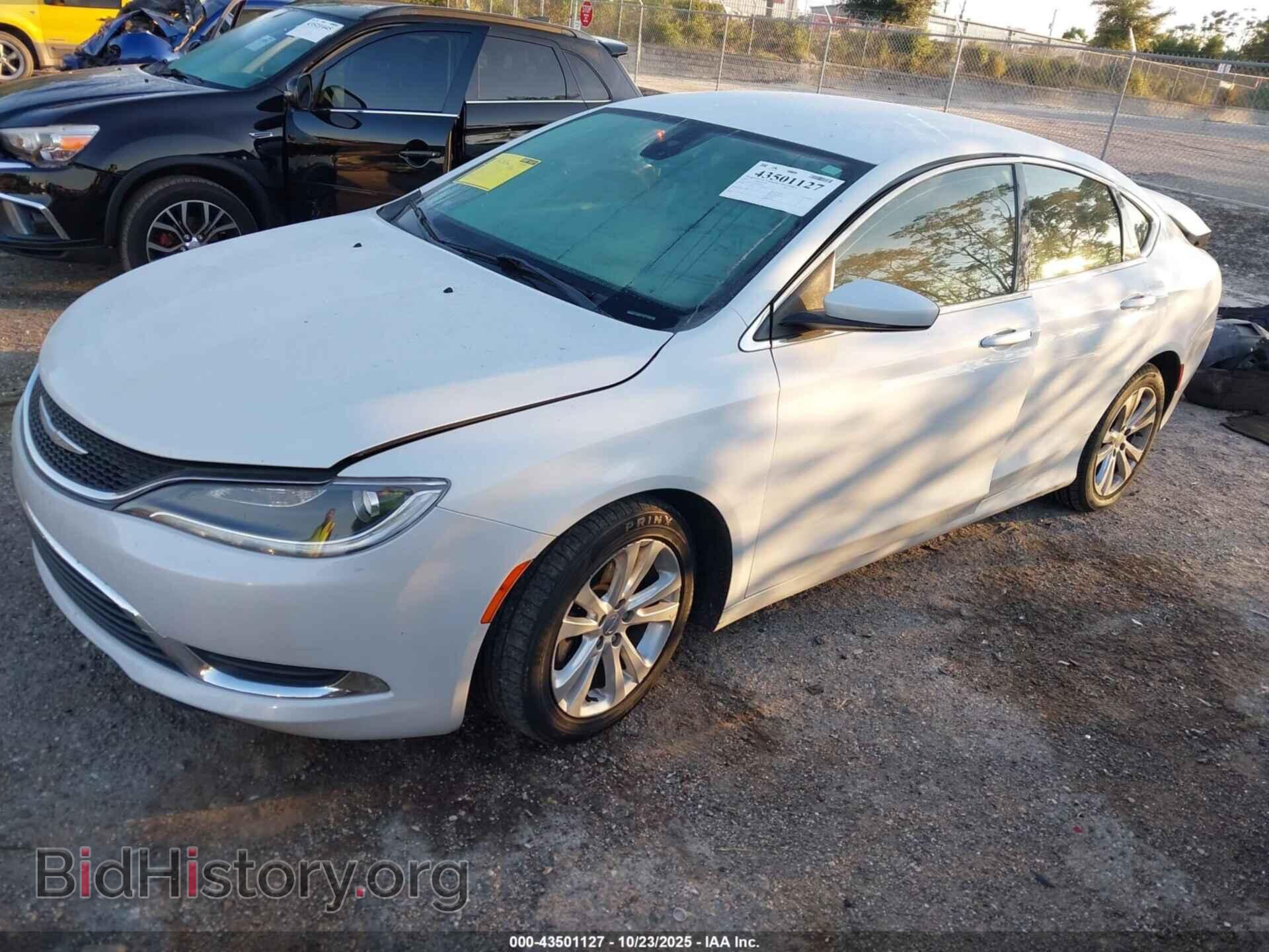 2015 CHRYSLER 200 - VIN: 1C3CCCAB5FN641165 - Фото 2