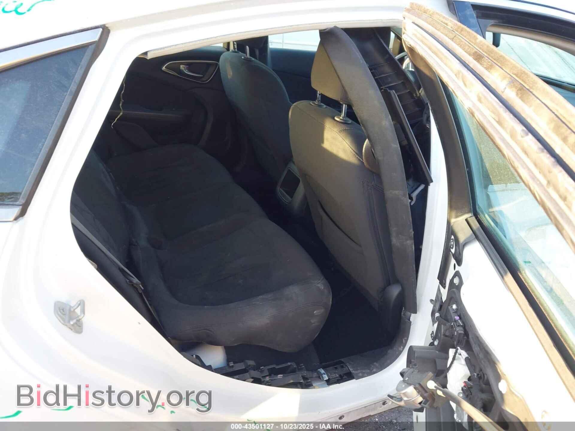 2015 CHRYSLER 200 - VIN: 1C3CCCAB5FN641165 - Фото 8