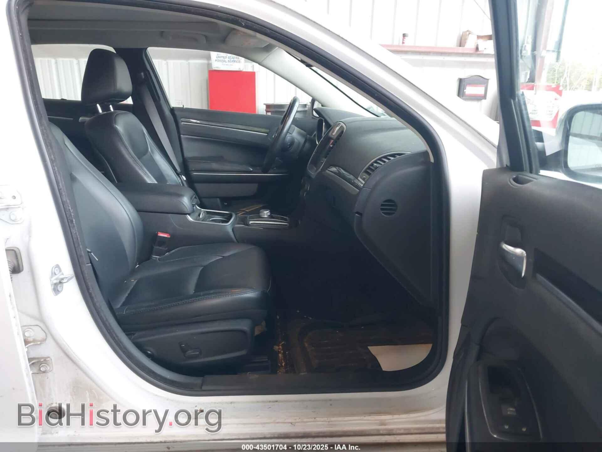 2016 CHRYSLER 300 - VIN: 2C3CCARG5GH351328 - Фото 5