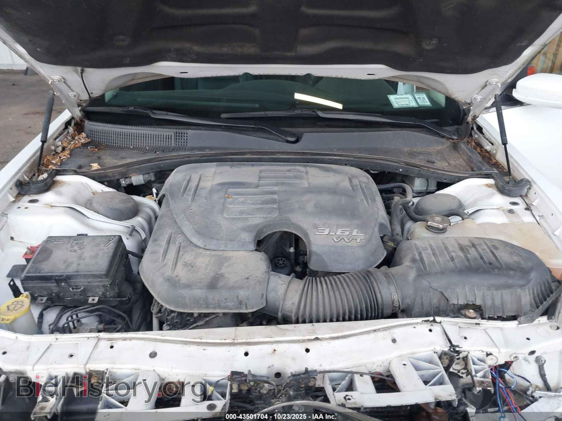 2016 CHRYSLER 300 - VIN: 2C3CCARG5GH351328 - Фото 10