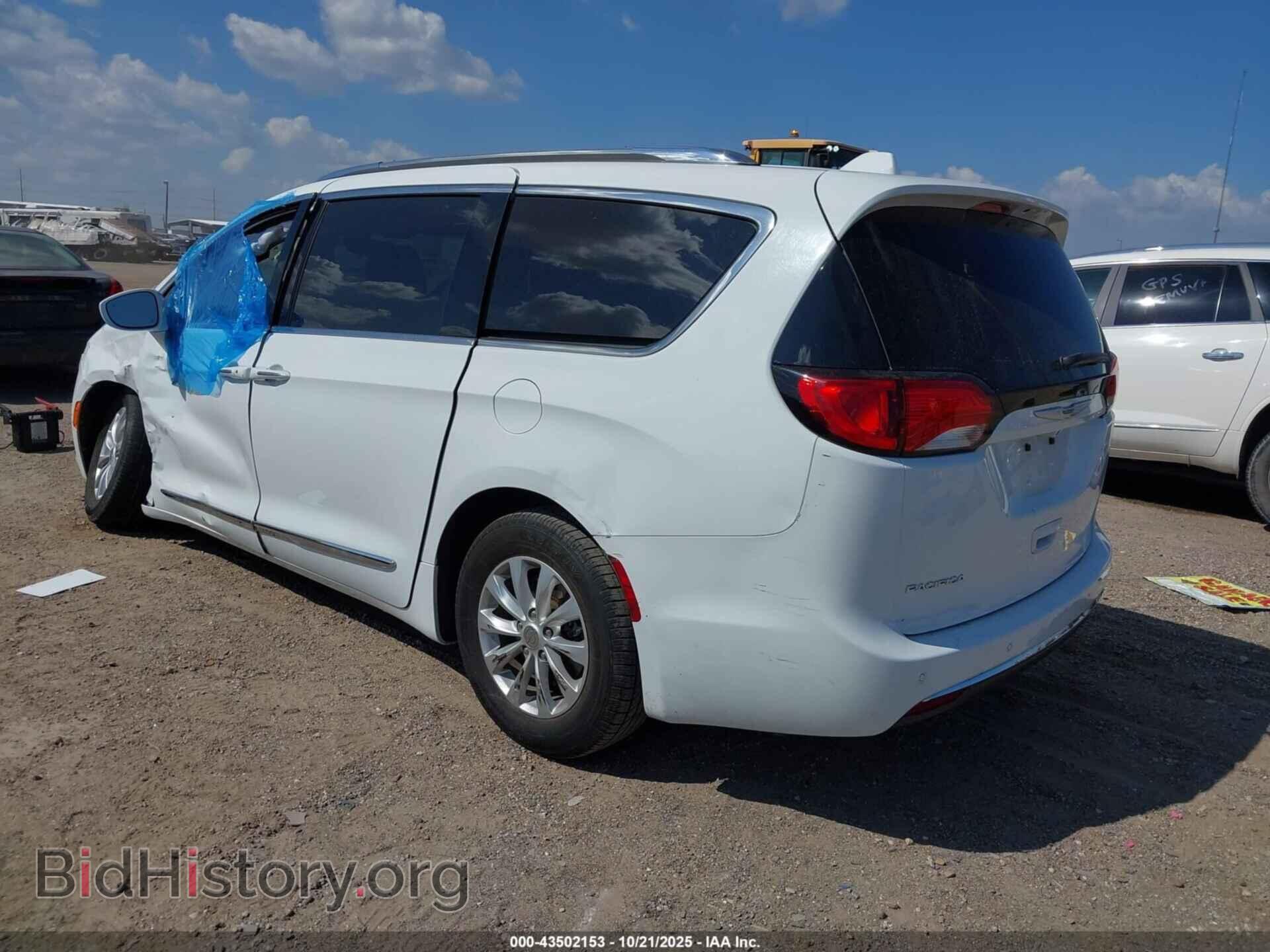 2019 CHRYSLER PACIFICA - VIN: 2C4RC1BG3KR626584 - Фото 3