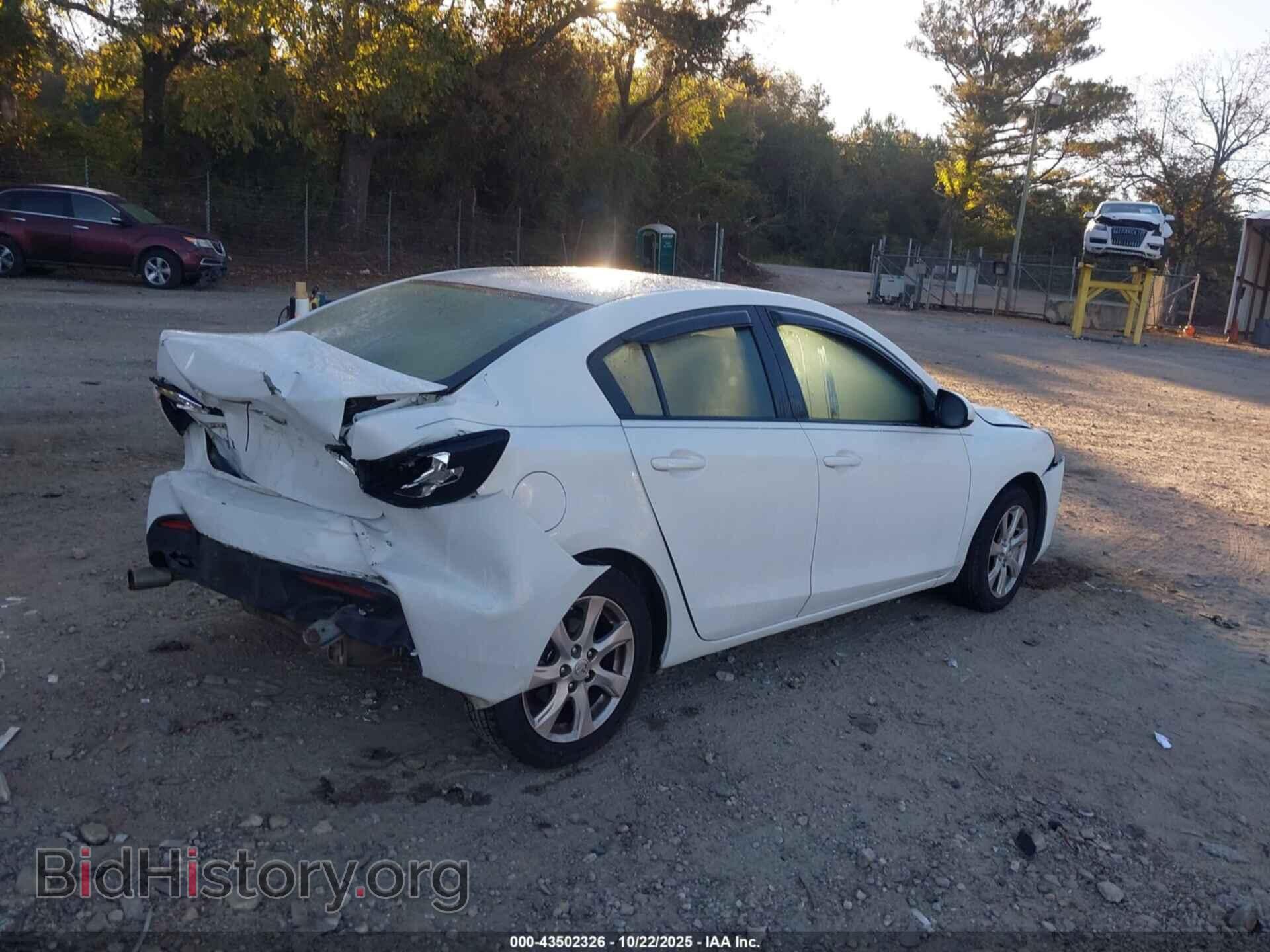 2011 MAZDA MAZDA3 - VIN: JM1BL1VF4B1498803 - Фото 4