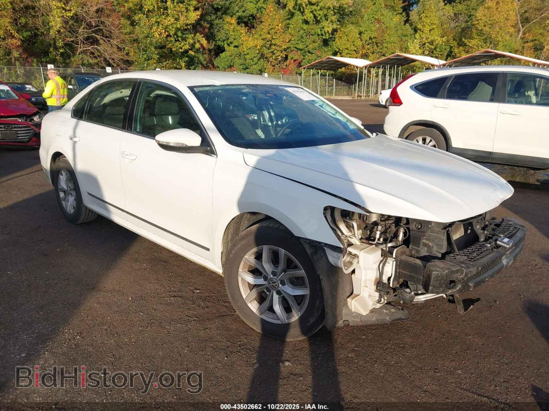 Photo 1VWAT7A3XHC024004 - VOLKSWAGEN PASSAT 2017