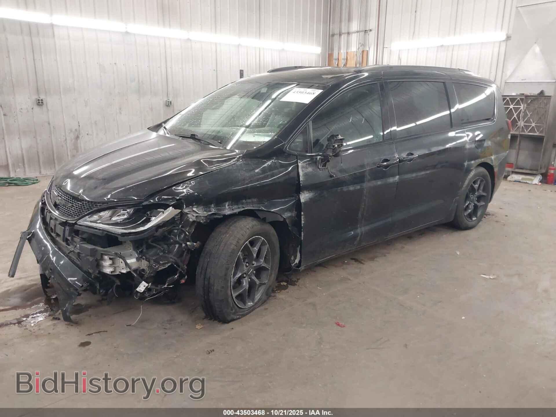 2018 CHRYSLER PACIFICA - VIN: 2C4RC1EG5JR197569 - Фото 2