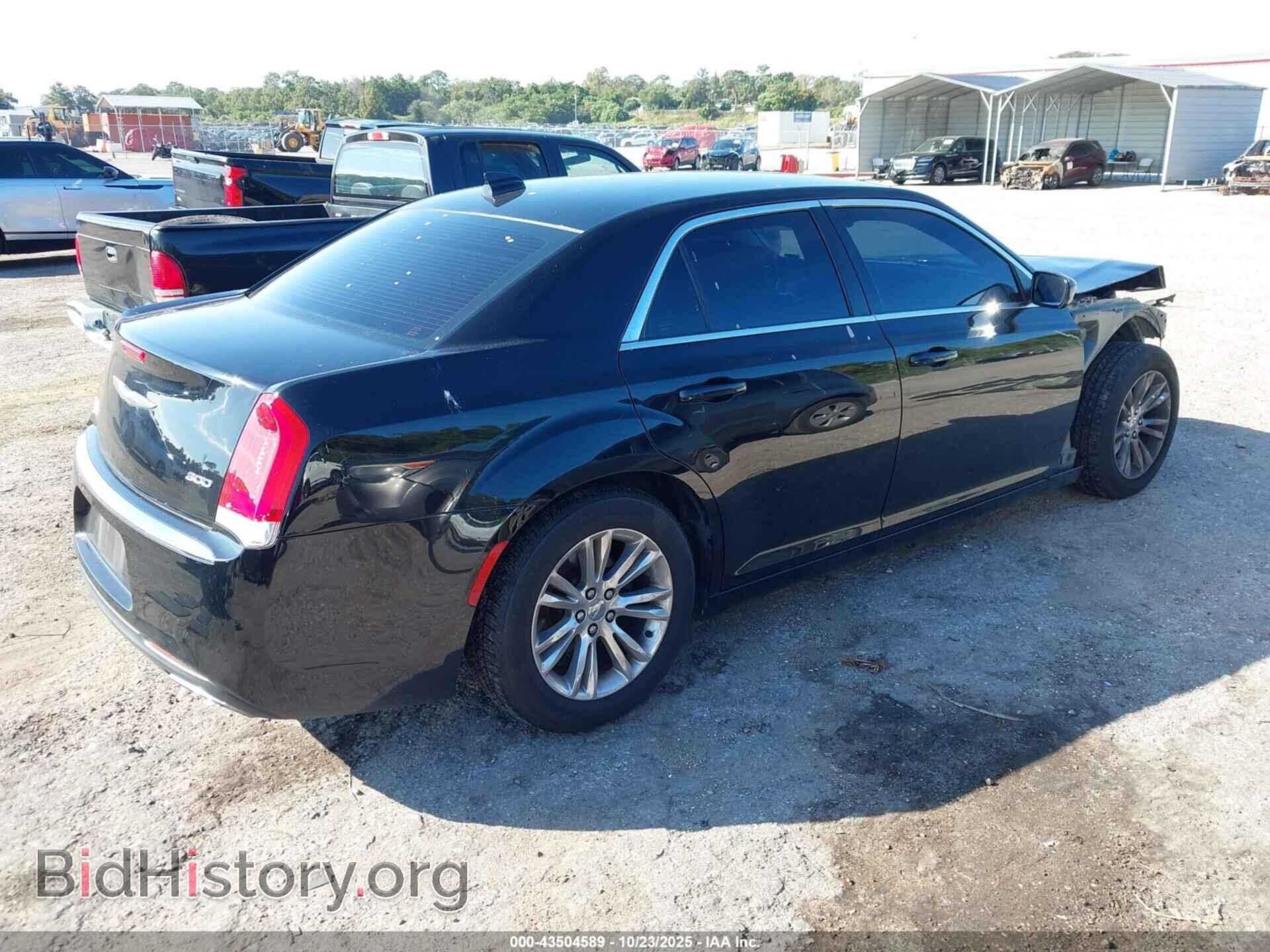 2017 CHRYSLER 300 - VIN: 2C3CCAAG9HH665058 - Фото 4
