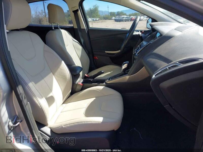 2016 Ford FOCUS (VIN 1FADP3N2XGL246643) — фото 5 из 16