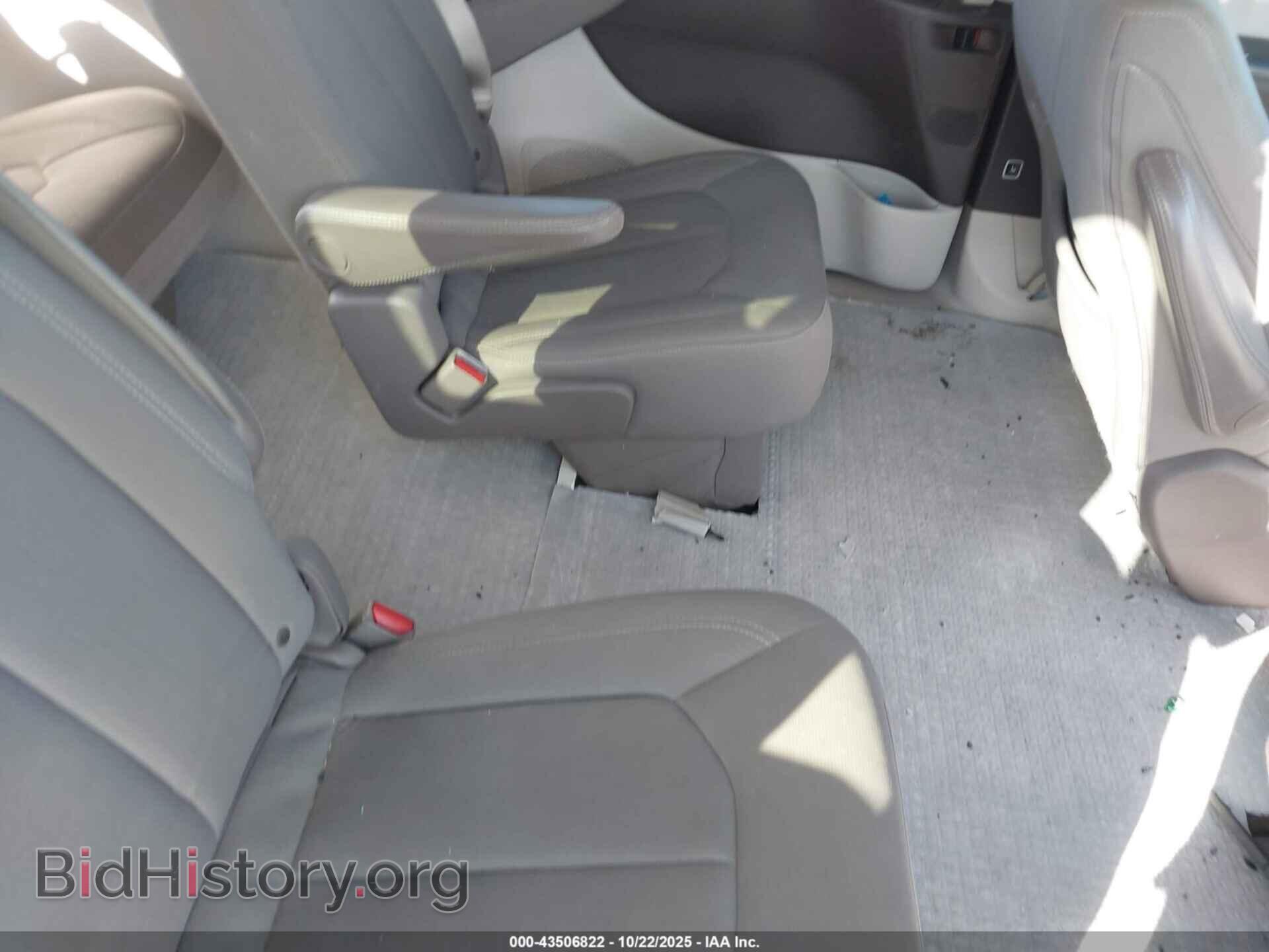 2017 CHRYSLER PACIFICA - VIN: 2C4RC1DG8HR608975 - Фото 8
