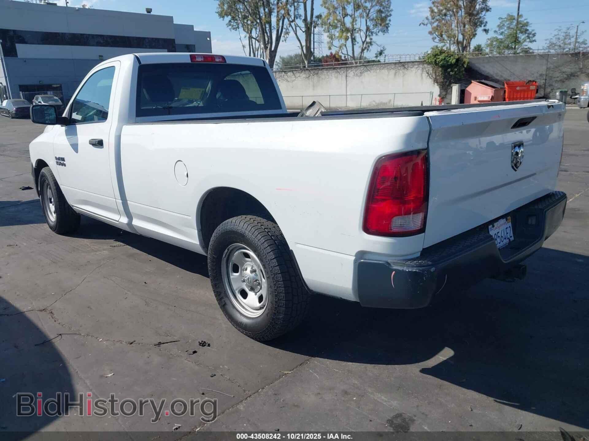 2017 RAM 1500 - VIN: 3C6JR6DG4HG579366 - Фото 3