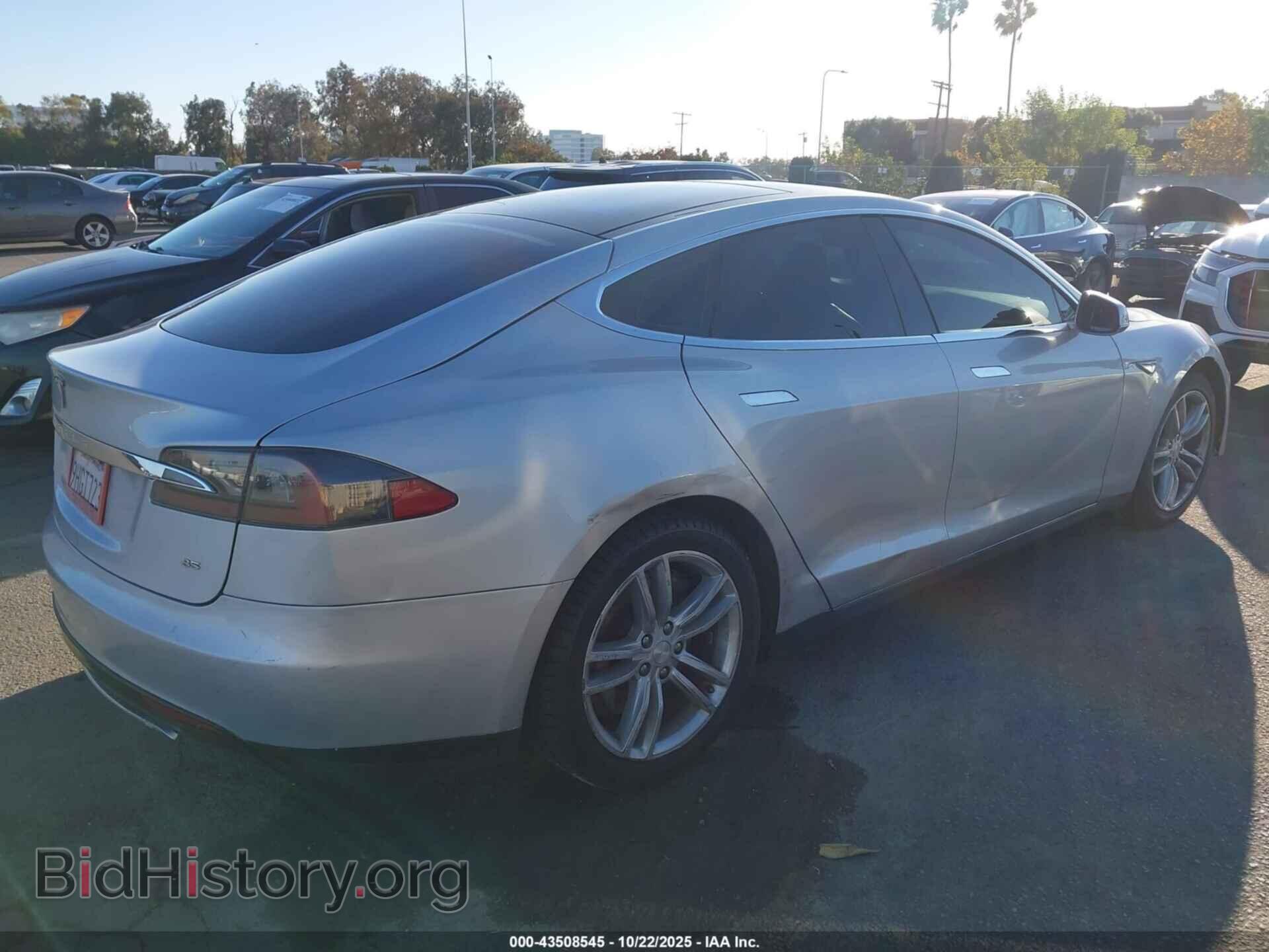 2014 TESLA MODEL S - VIN: 5YJSA1H12EFP41462 - Photo 4