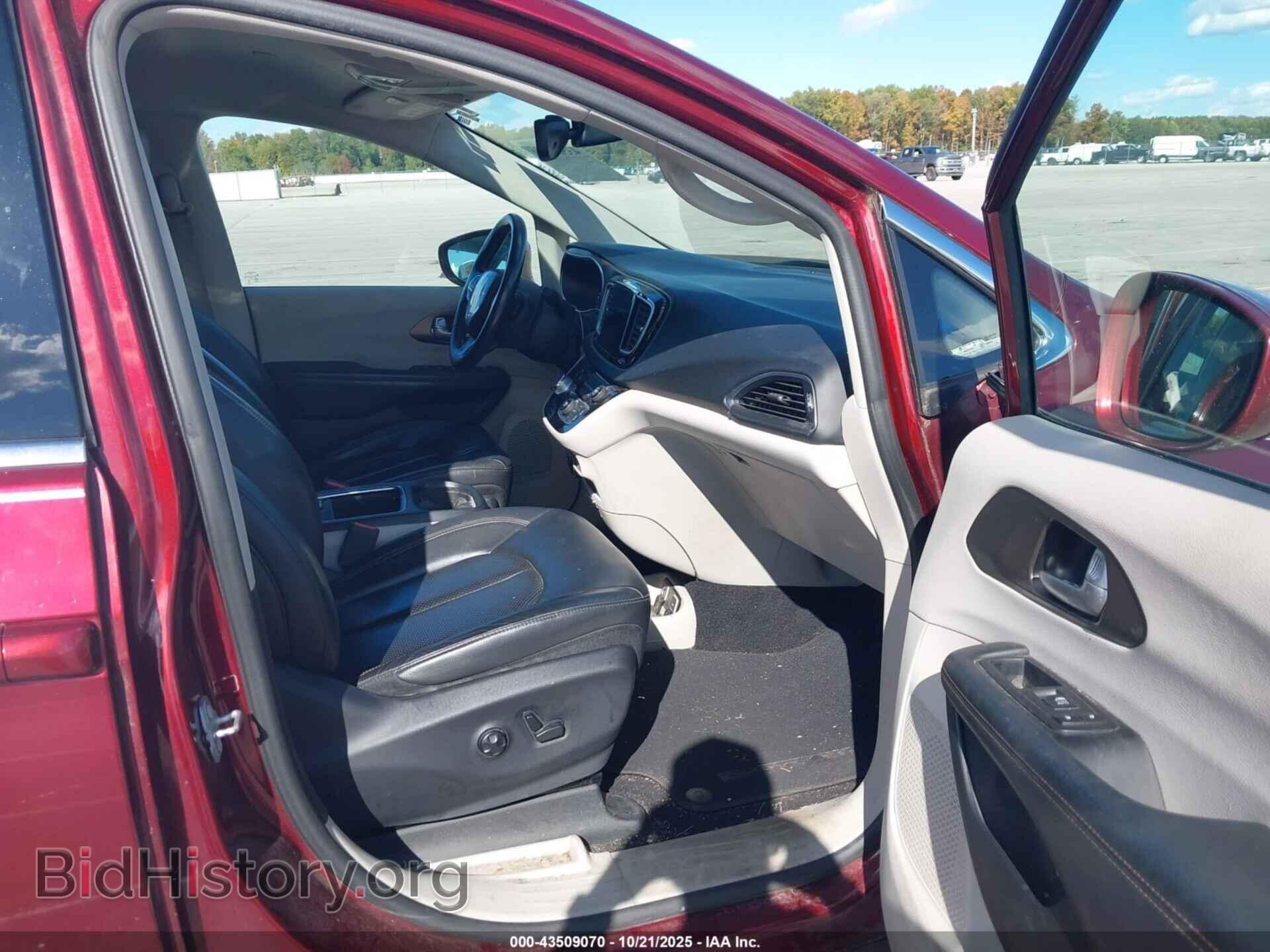 2017 CHRYSLER PACIFICA - VIN: 2C4RC1EG5HR614246 - Photo 5
