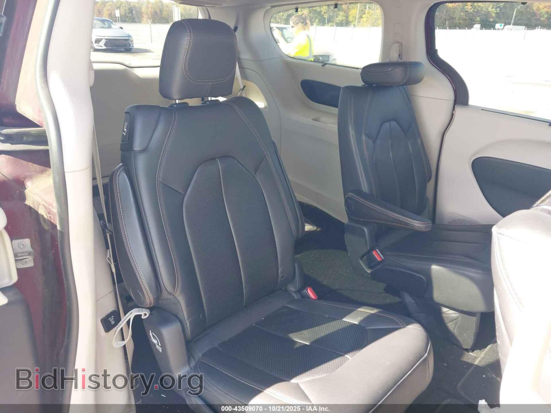 2017 CHRYSLER PACIFICA - VIN: 2C4RC1EG5HR614246 - Photo 8