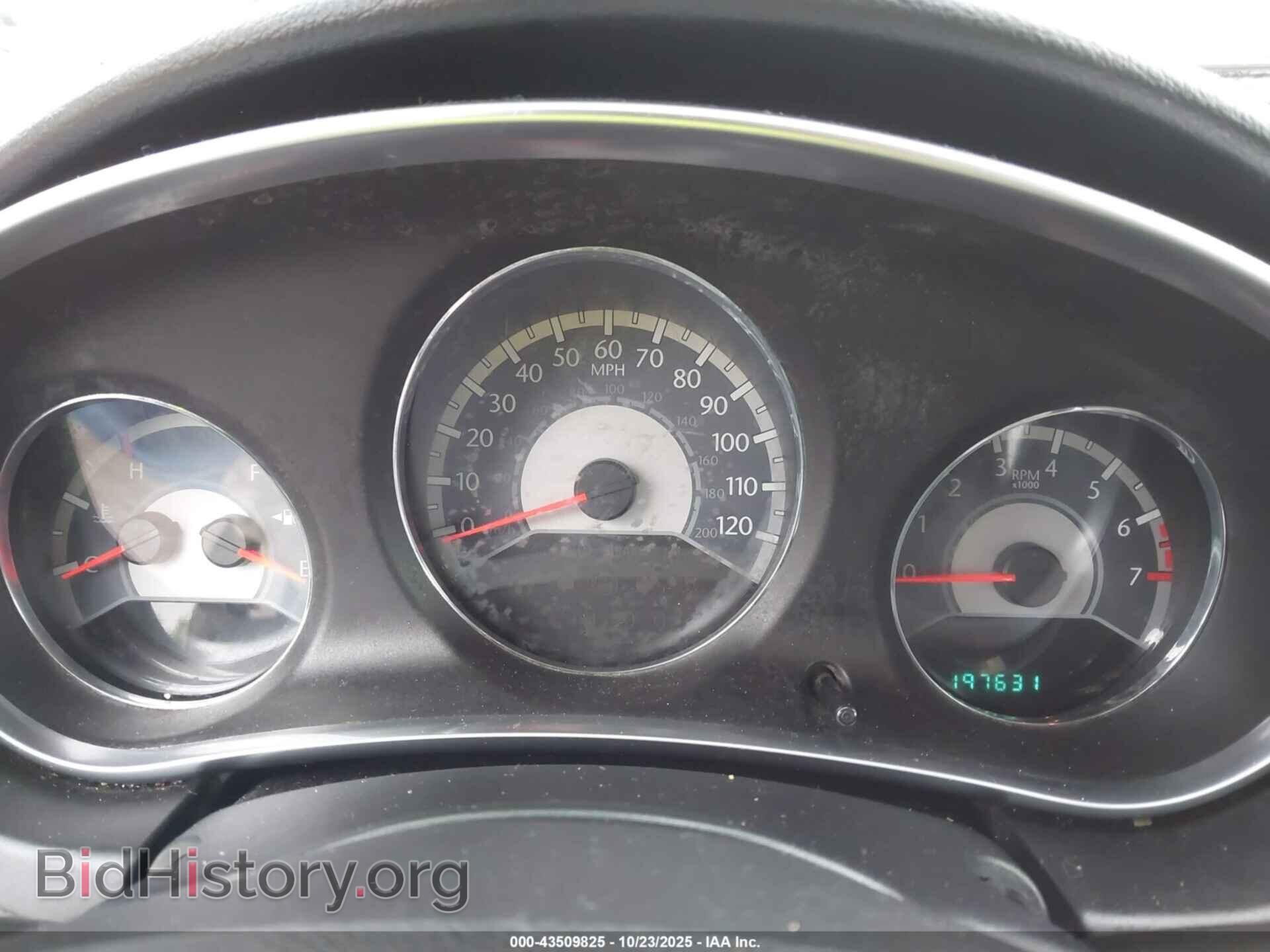 2012 CHRYSLER 200 - VIN: 1C3CCBABXCN105091 - Фото 7