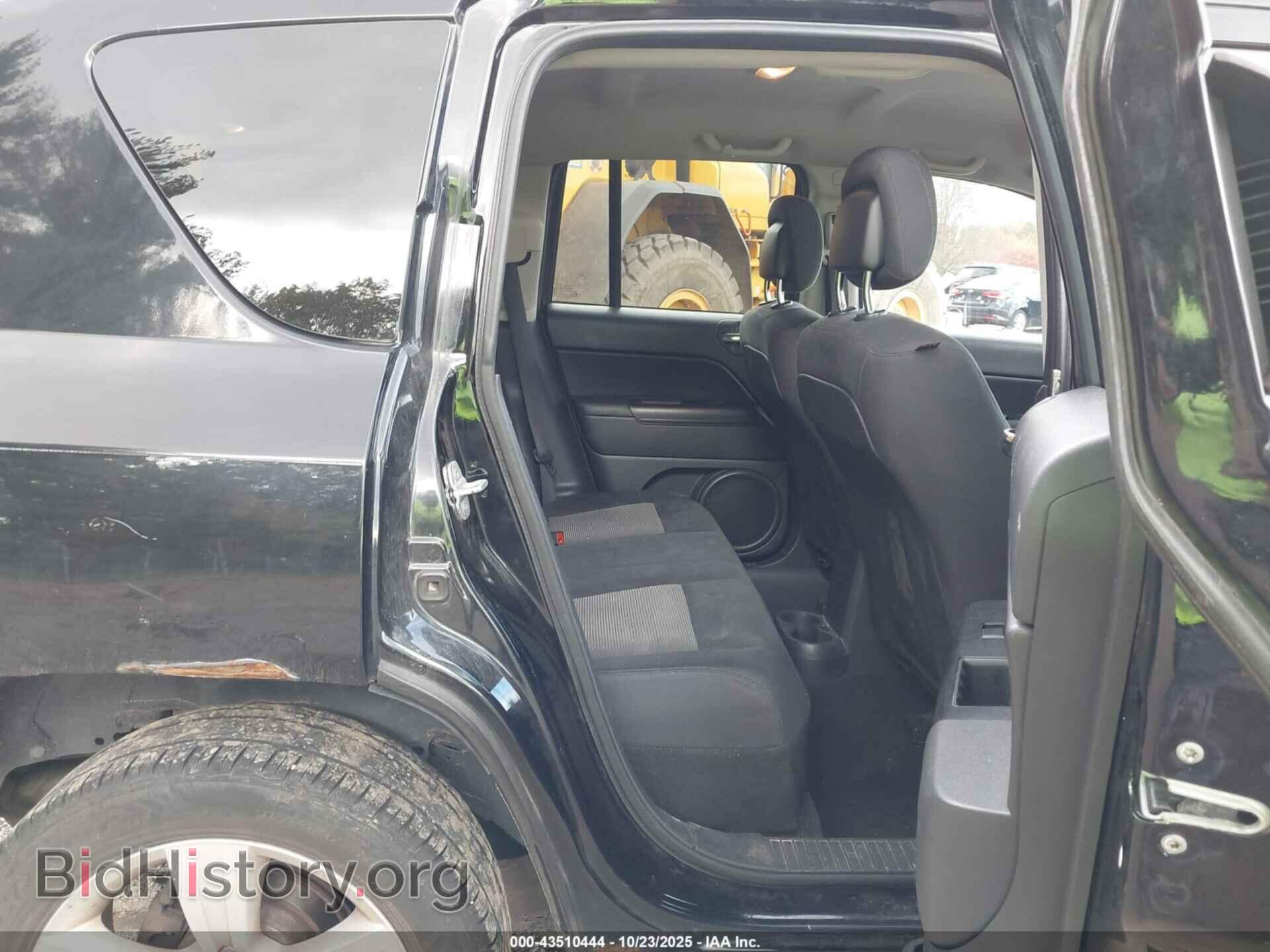 2012 JEEP COMPASS - VIN: 1C4NJDBB3CD549147 - Photo 8