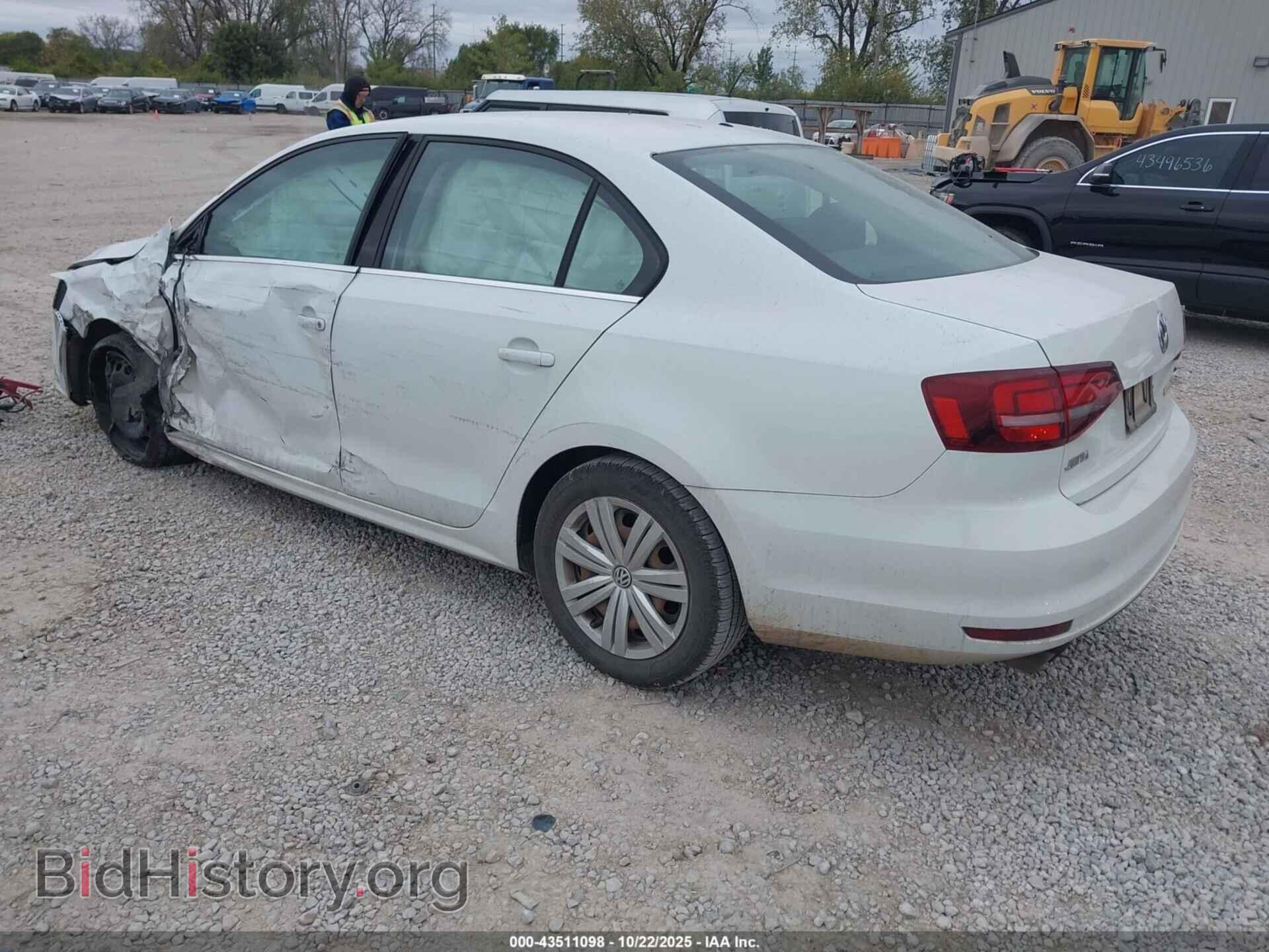 2017 VOLKSWAGEN JETTA - VIN: 3VW2B7AJ9HM235439 - Фото 3