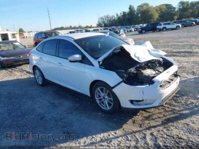 2016 Ford FOCUS SE, white — VIN 1FADP3F25GL239100, IAAI